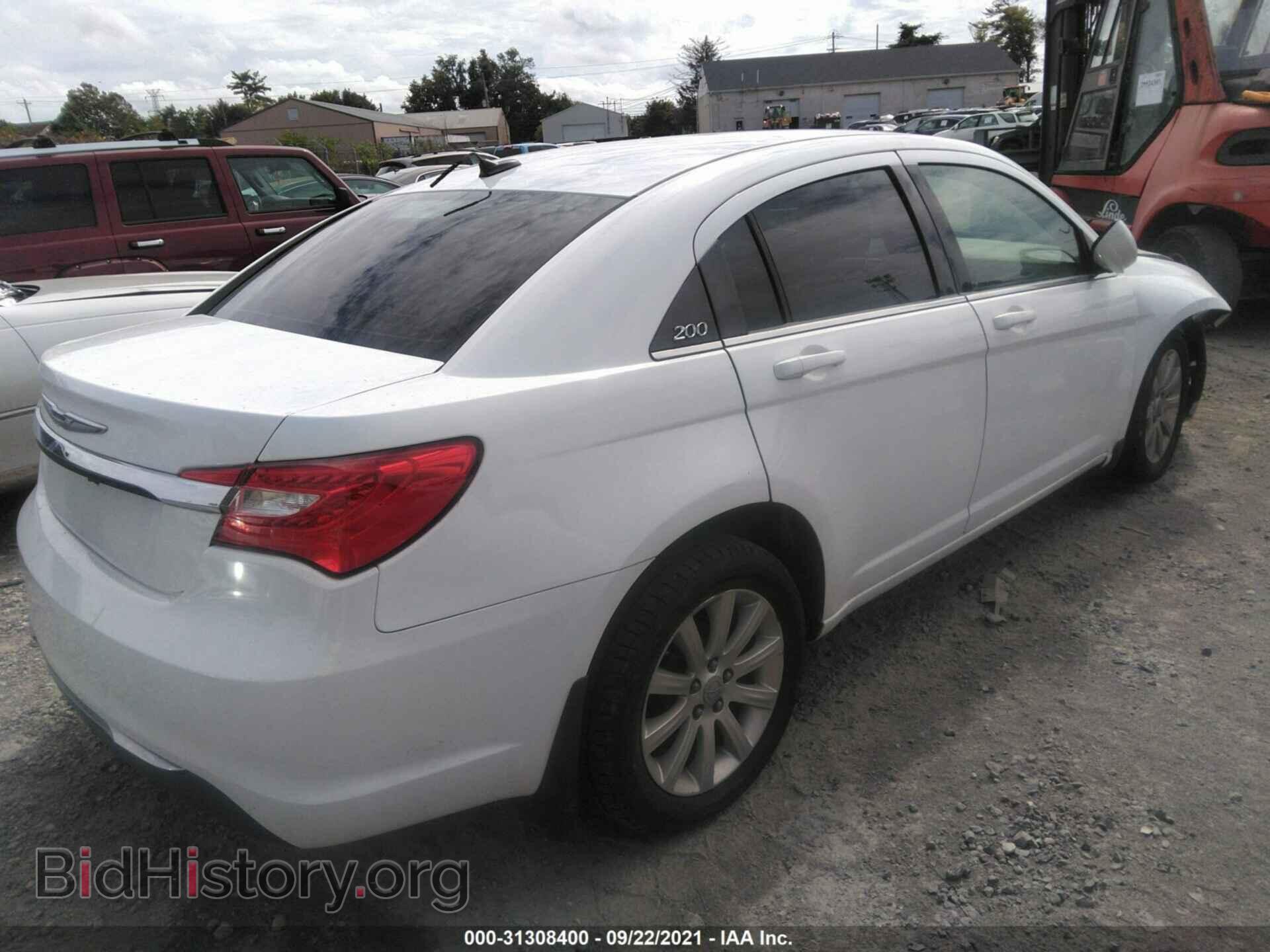 2012 CHRYSLER 200 - VIN: 1C3CCBBB1CN106452 - Photo 4