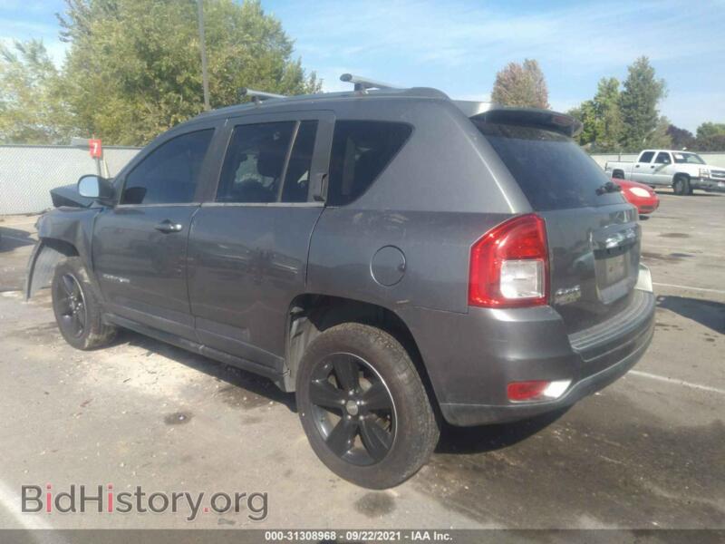 2012 Jeep COMPASS (VIN 1C4NJDBB4CD569469) — фото 3 из 12