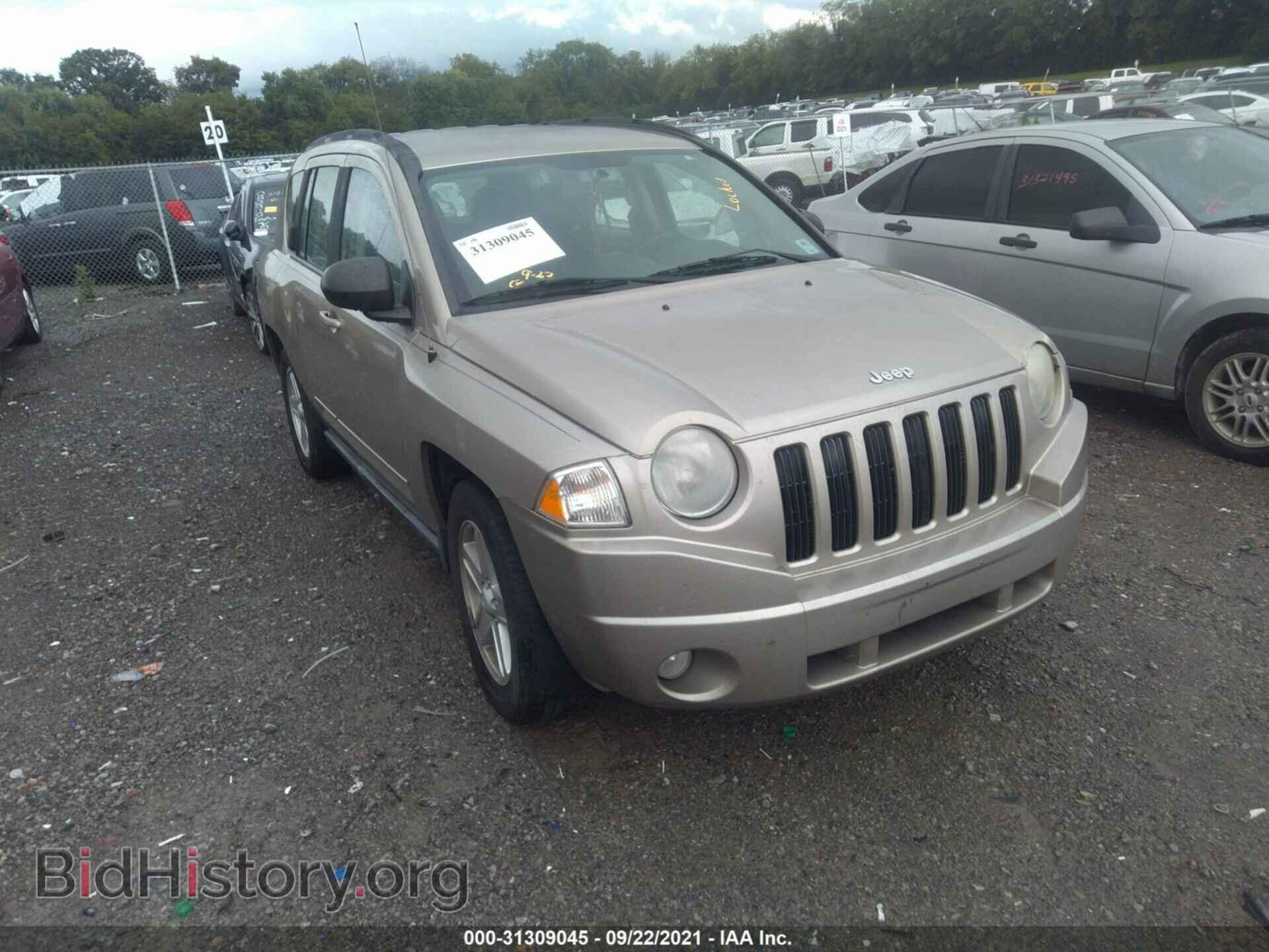 Фотография 1J4NT4FB0AD553829 - JEEP COMPASS 2010