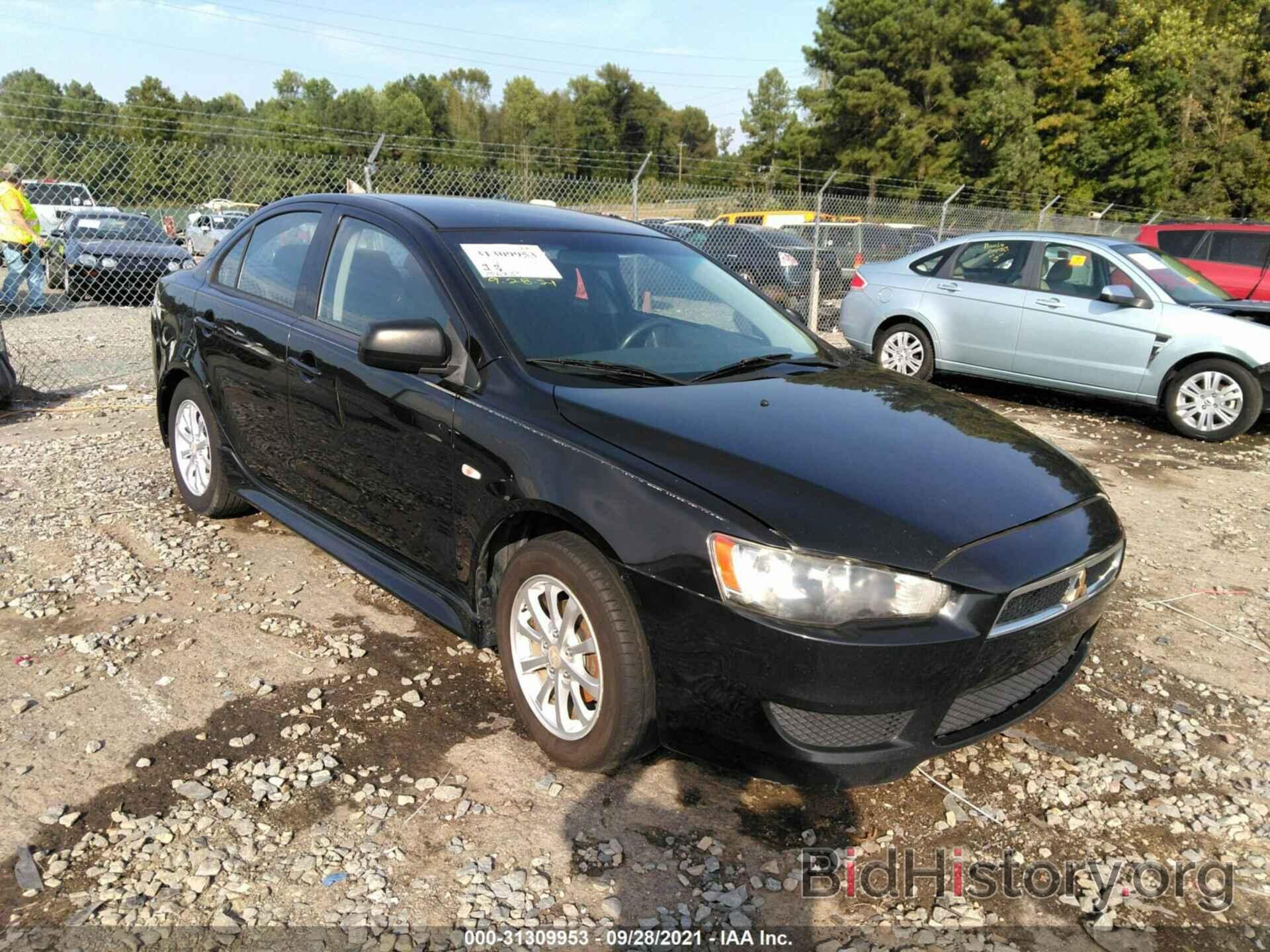 Photo JA32U2FU9BU019837 - MITSUBISHI LANCER 2011