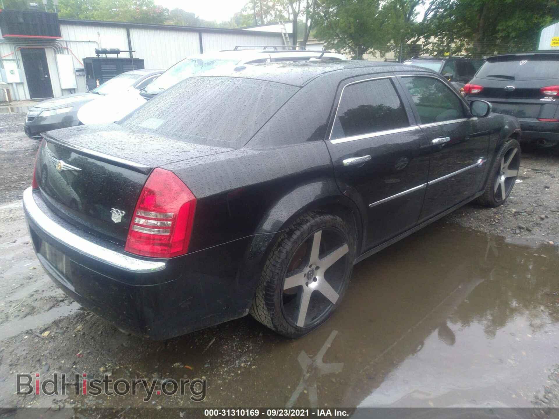 2006 CHRYSLER 300 - VIN: 2C3KA63H46H455260 - Фото 4