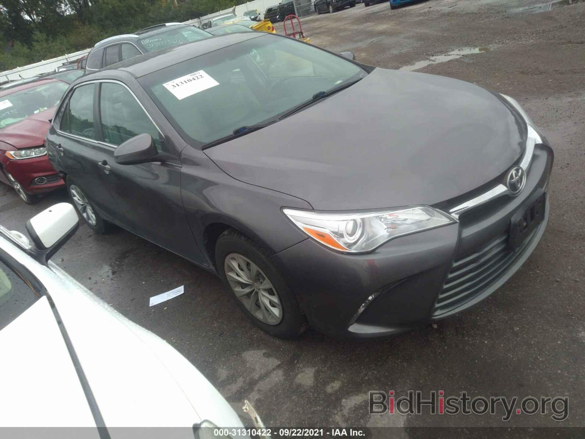 Photo 4T4BF1FK7FR502836 - TOYOTA CAMRY 2015