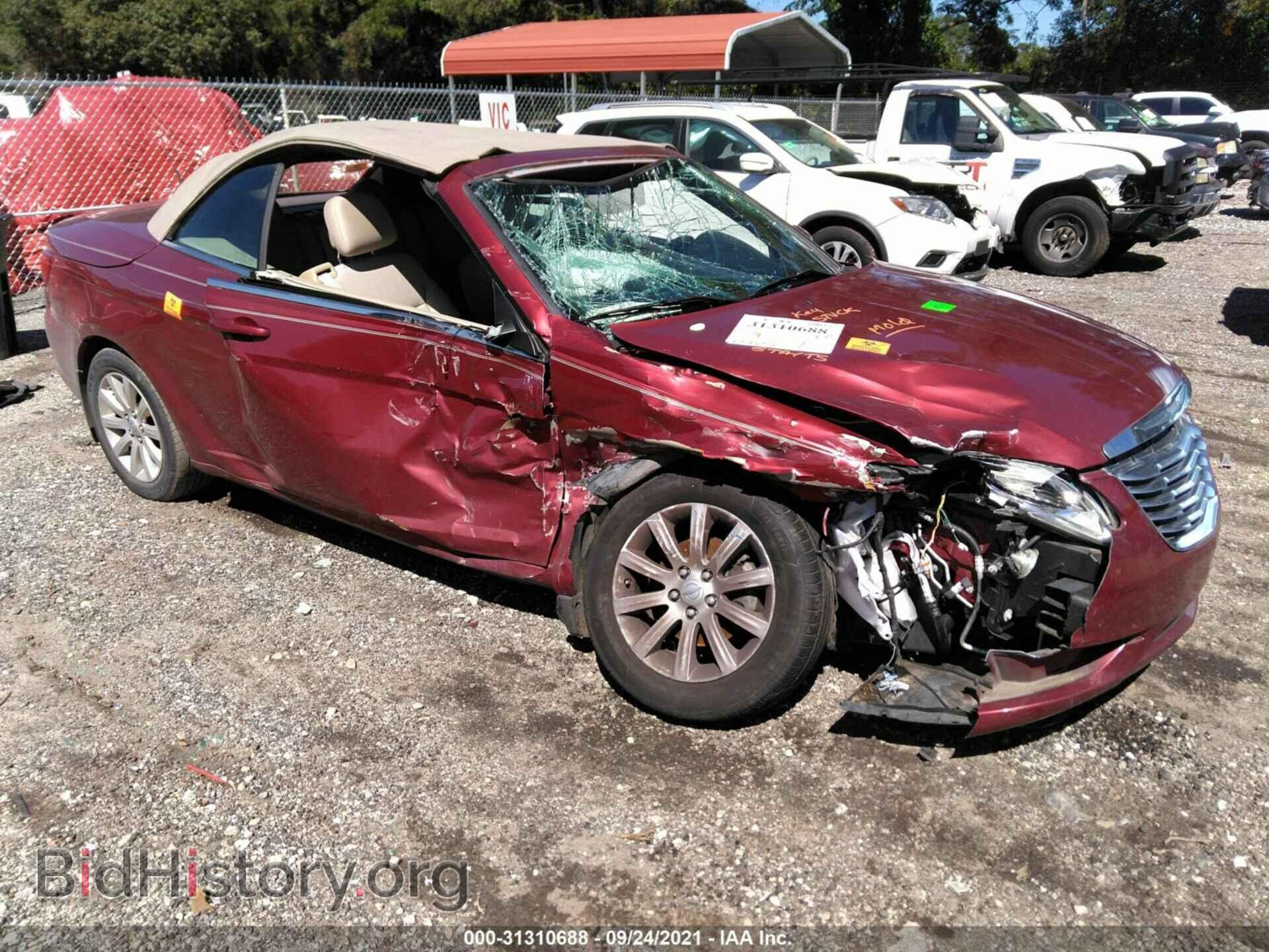 Photo 1C3BC2EG6BN532669 - CHRYSLER 200 2011