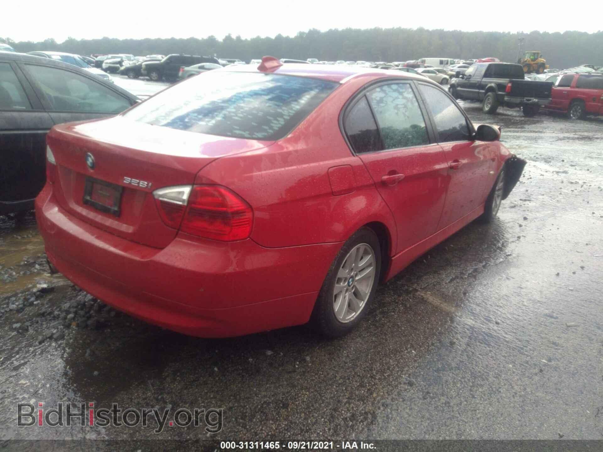 2007 BMW 3 SERIES - VIN: WBAVA33517P140925 - Фото 4
