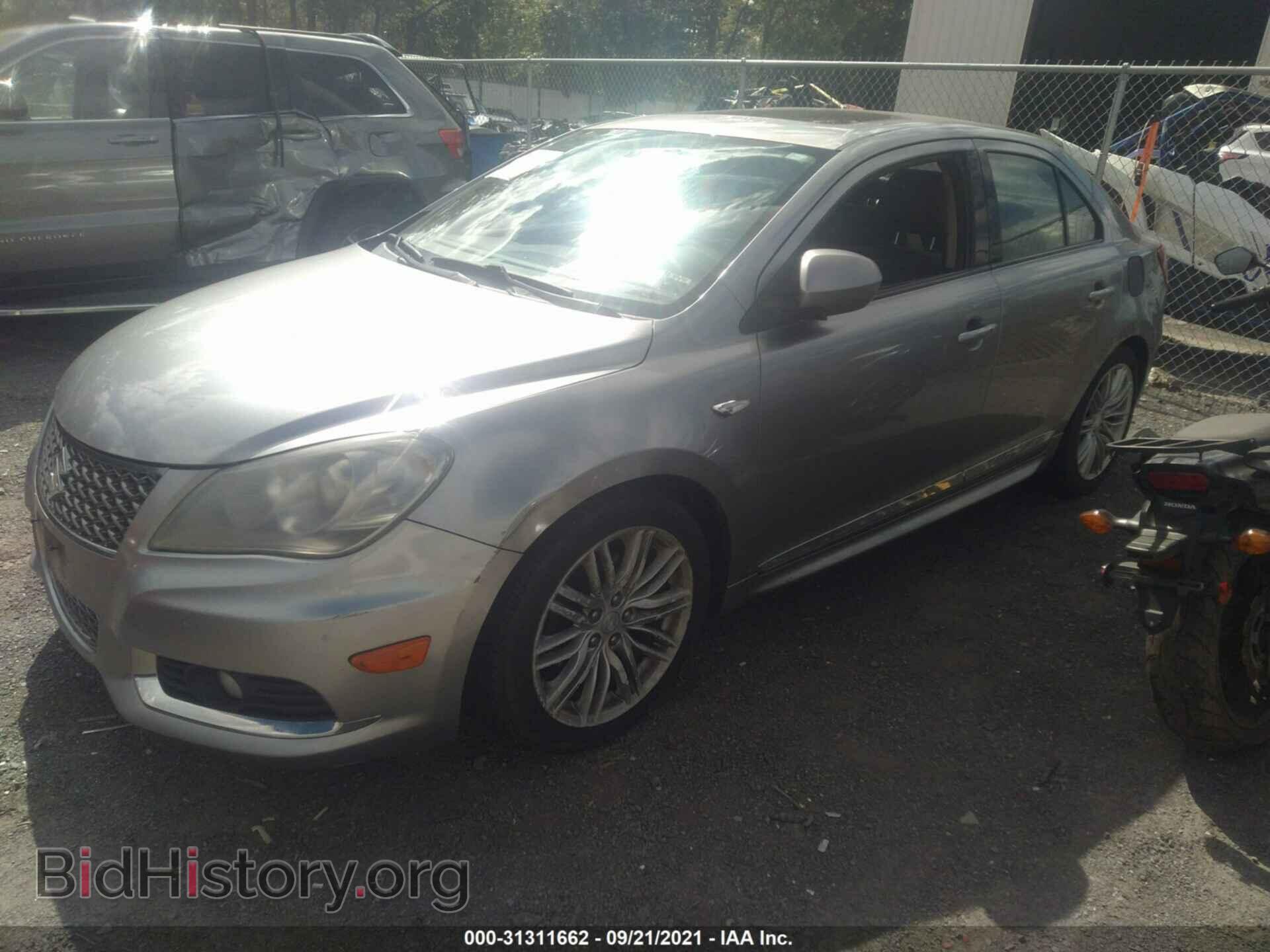 2011 SUZUKI KIZASHI - VIN: JS2RF9A61B6110235 - Фото 2