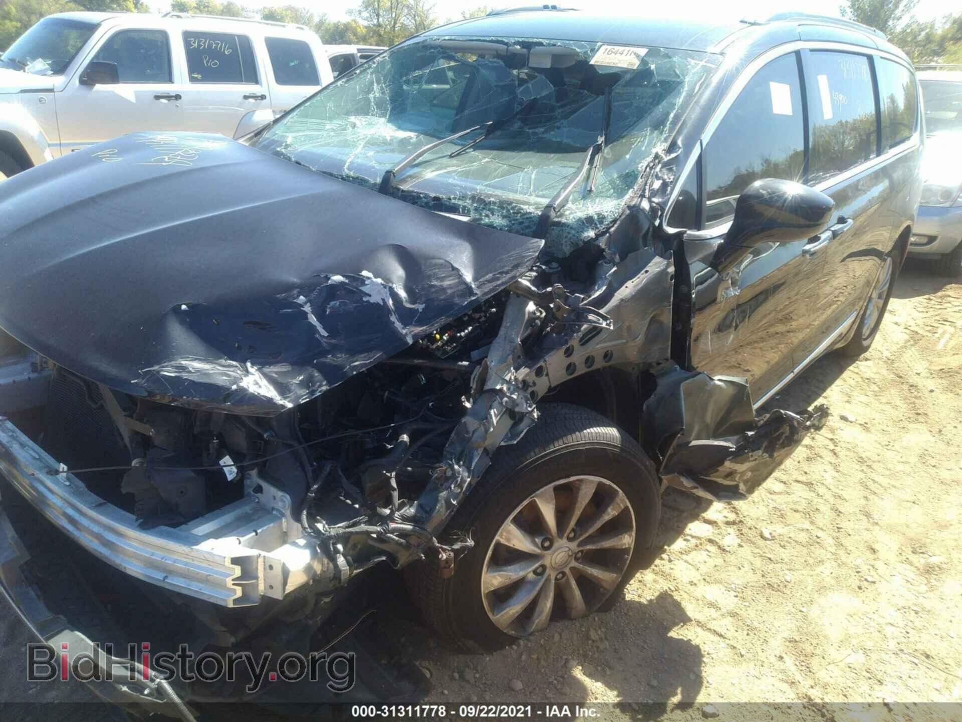 2017 CHRYSLER PACIFICA - VIN: 2C4RC1BG4HR759623 - Photo 2