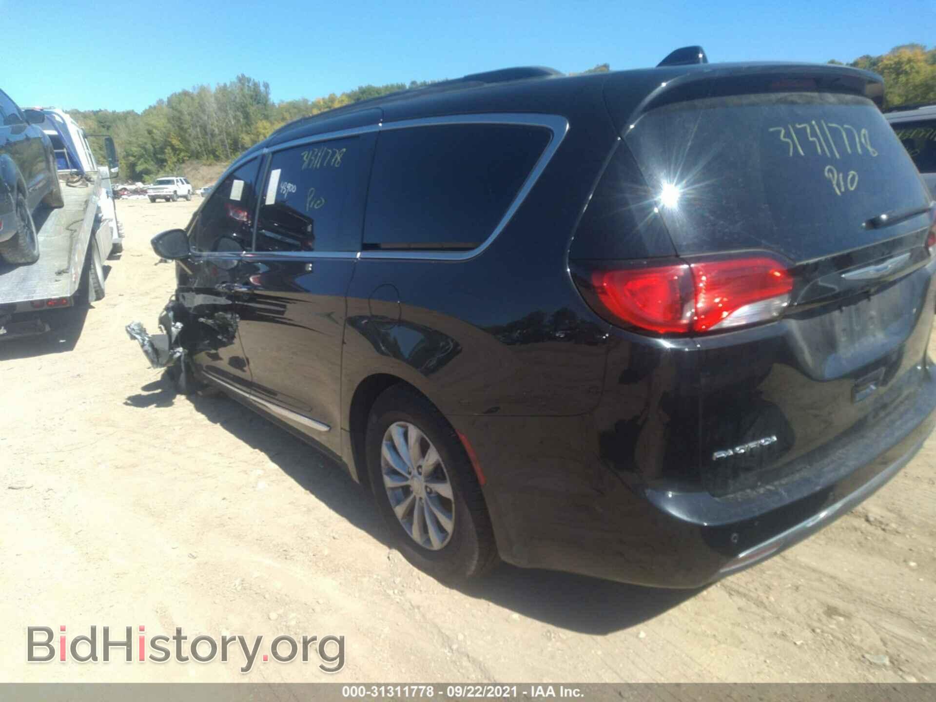 2017 CHRYSLER PACIFICA - VIN: 2C4RC1BG4HR759623 - Photo 3