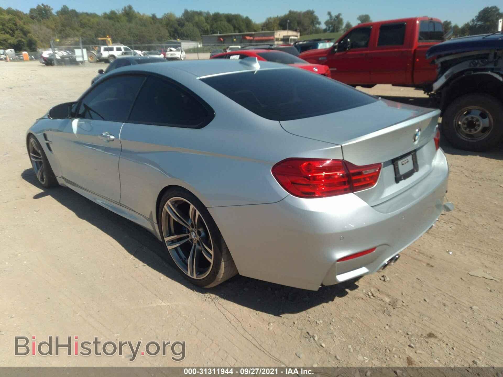 2015 BMW M4 - VIN: WBS3R9C52FK334440 - Фото 3