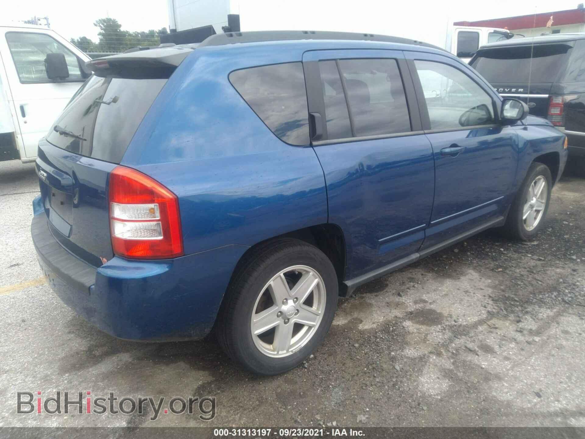 2010 JEEP COMPASS - VIN: 1J4NF4FB7AD525016 - Фото 4