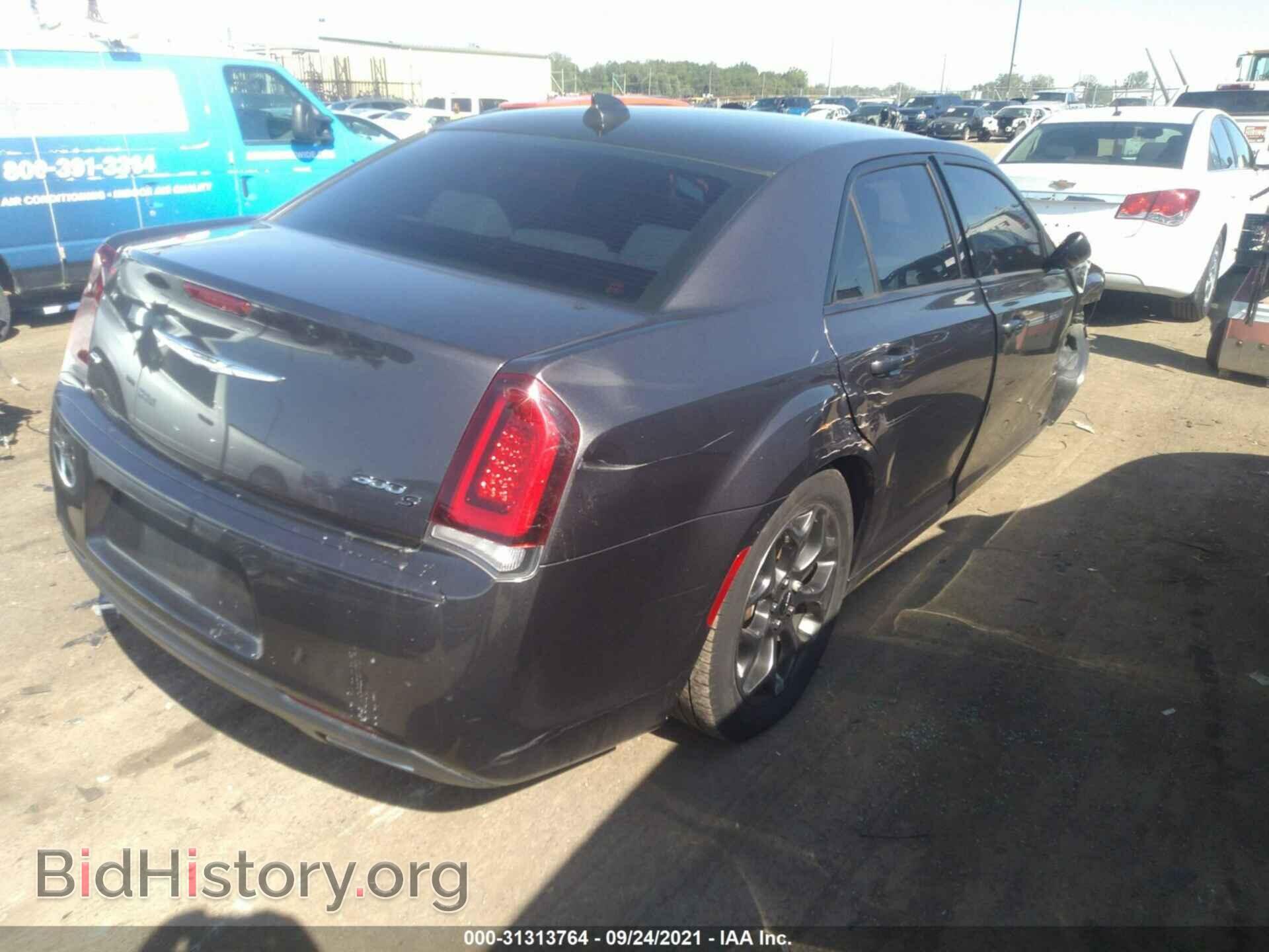 2018 CHRYSLER 300 - VIN: 2C3CCAGG2JH141800 - Фото 4