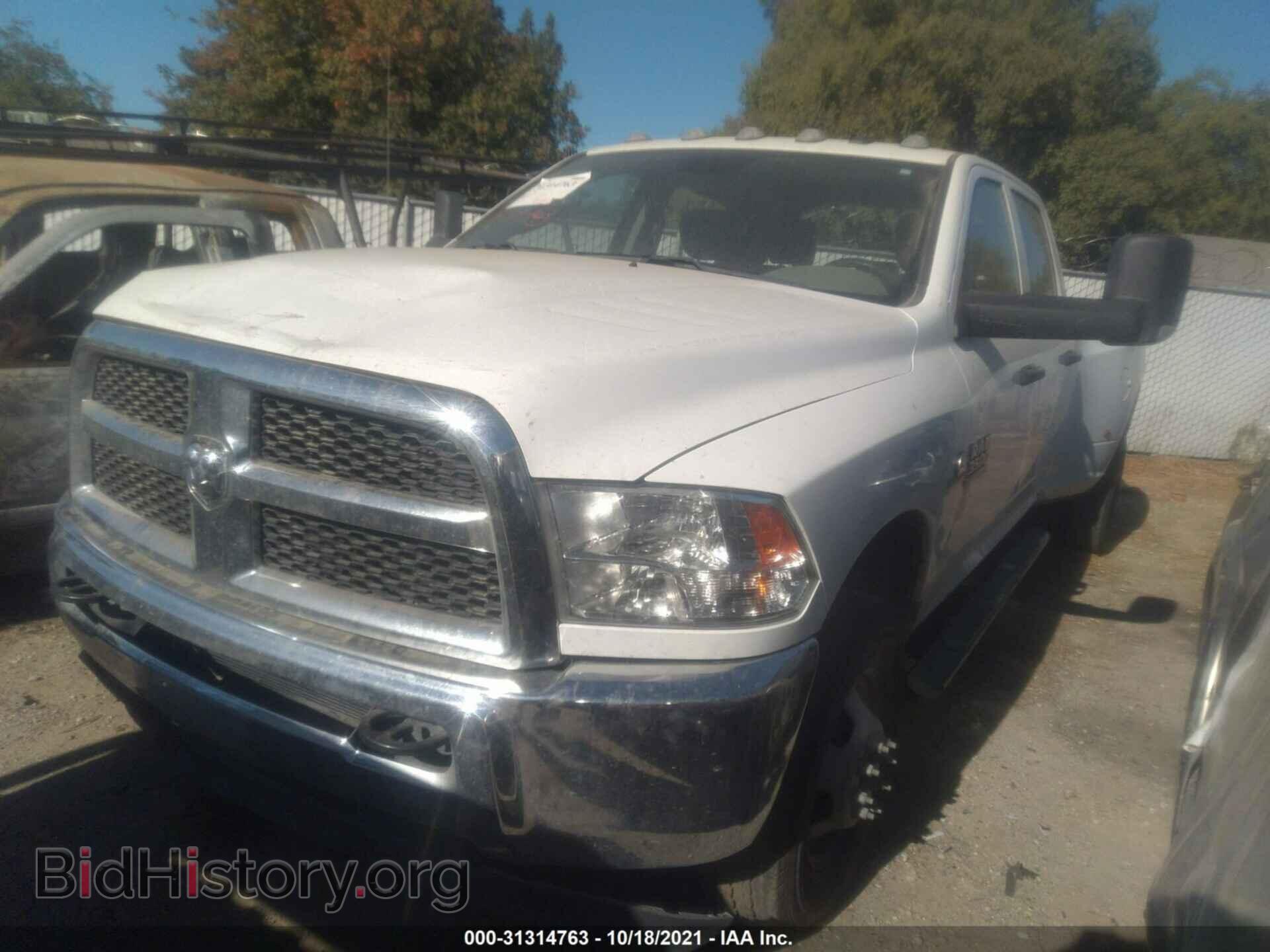 2018 RAM 3500 - VIN: 3C63RRGL7JG373760 - Фото 2