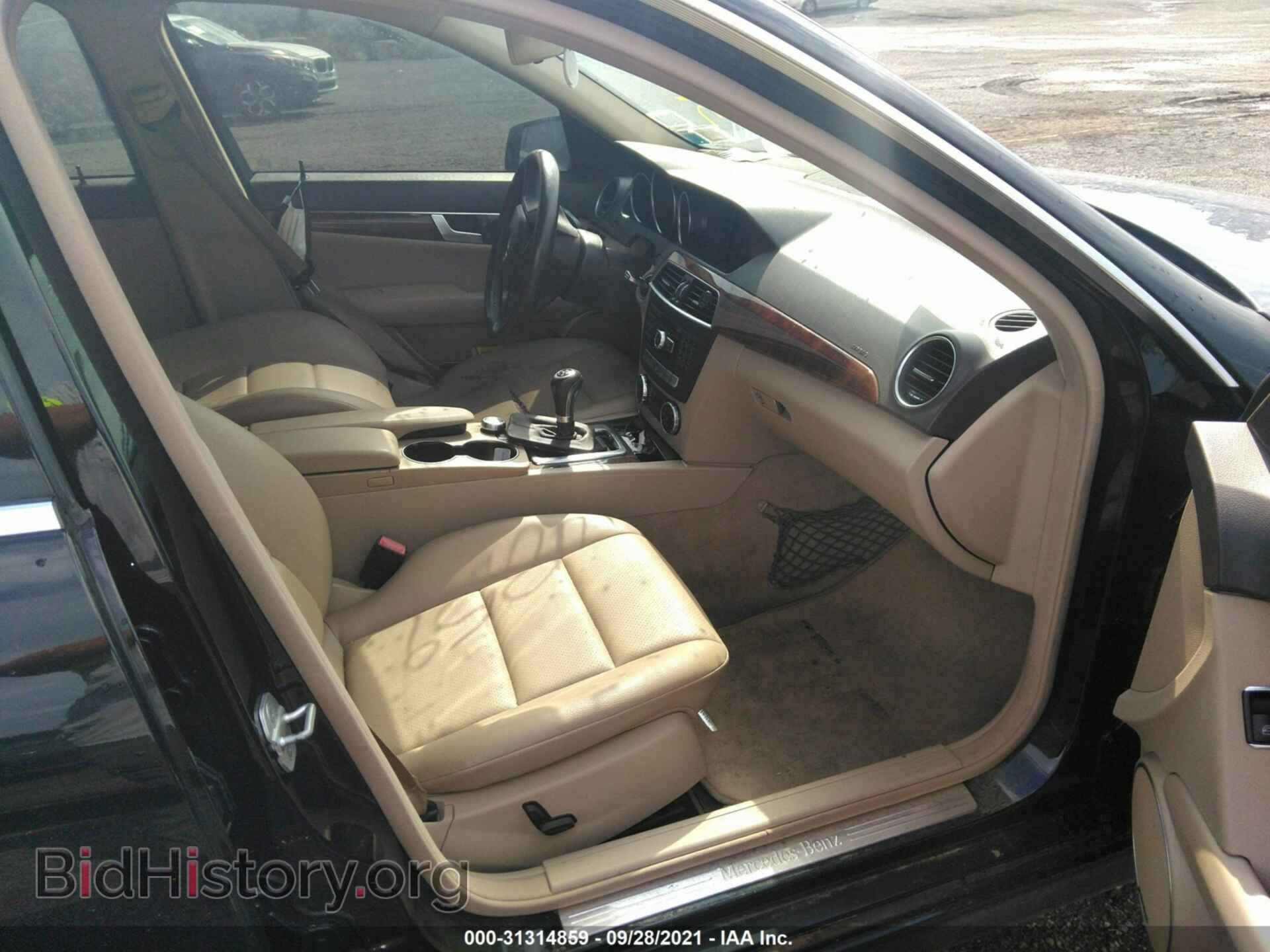 2013 MERCEDES-BENZ C-CLASS - VIN: WDDGF8AB4DA842132 - Фото 5