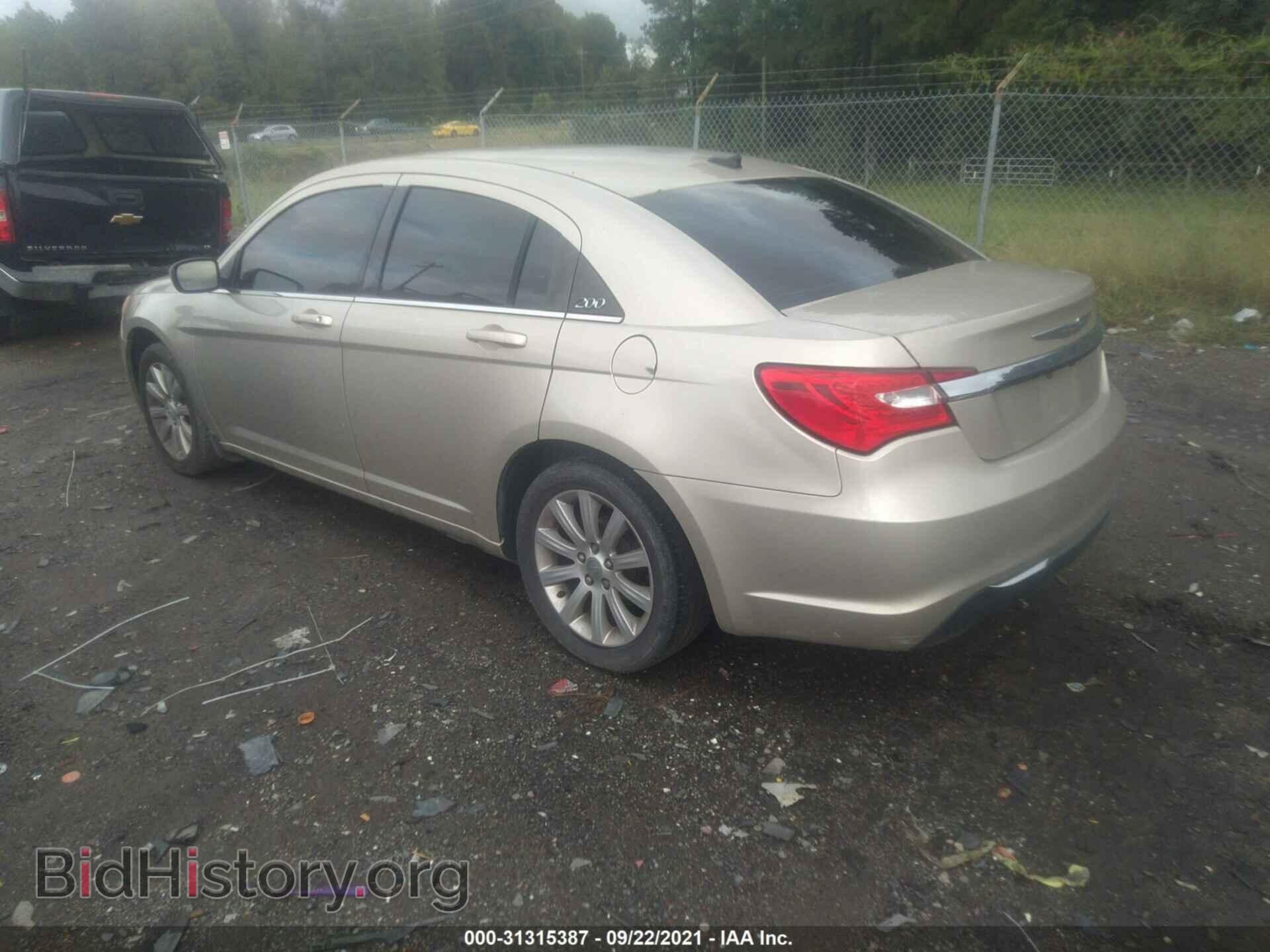 2013 CHRYSLER 200 - VIN: 1C3CCBBB1DN592682 - Фото 3
