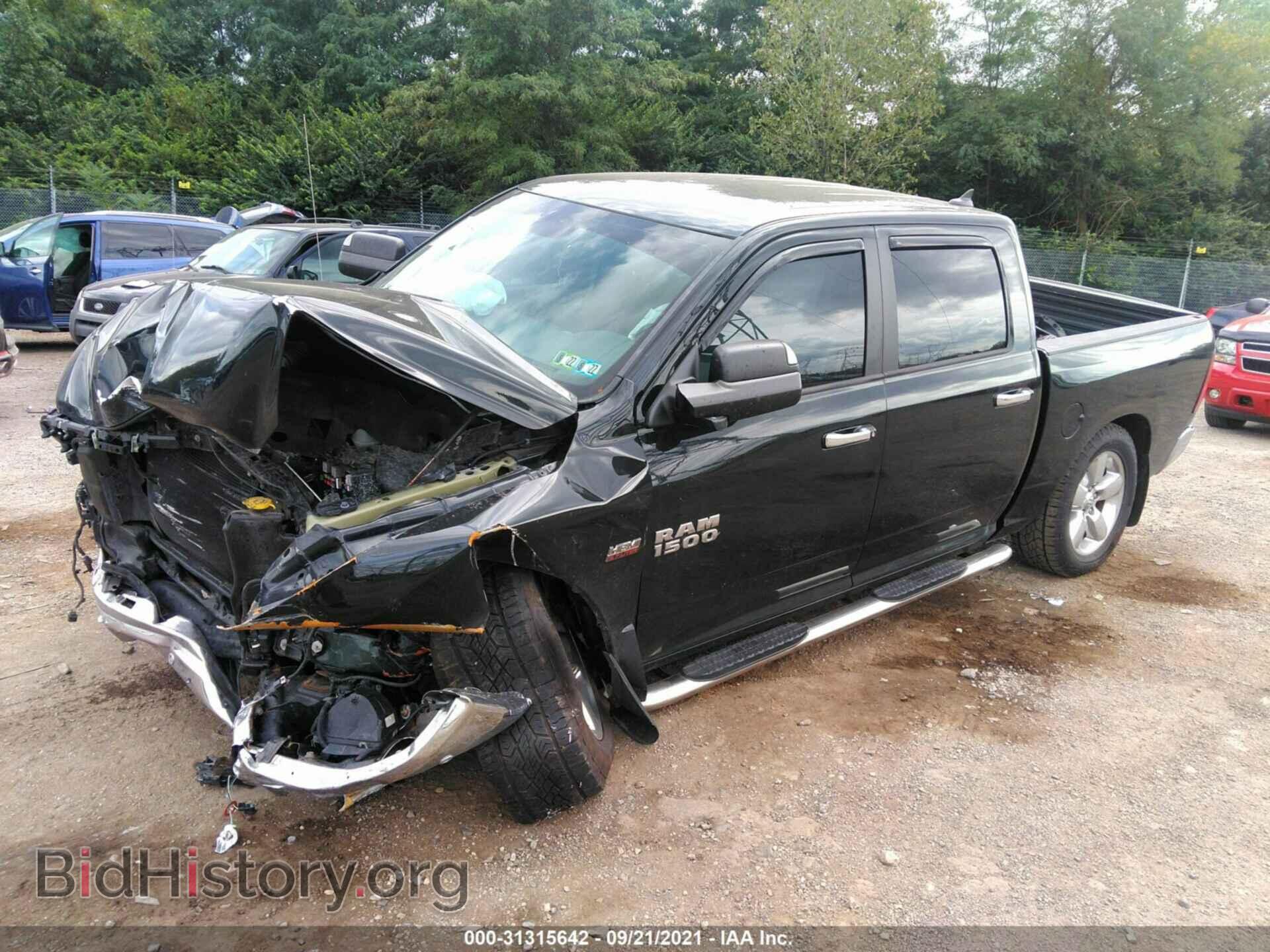 2015 RAM 1500 - VIN: 1C6RR7LT4FS670683 - Фото 2