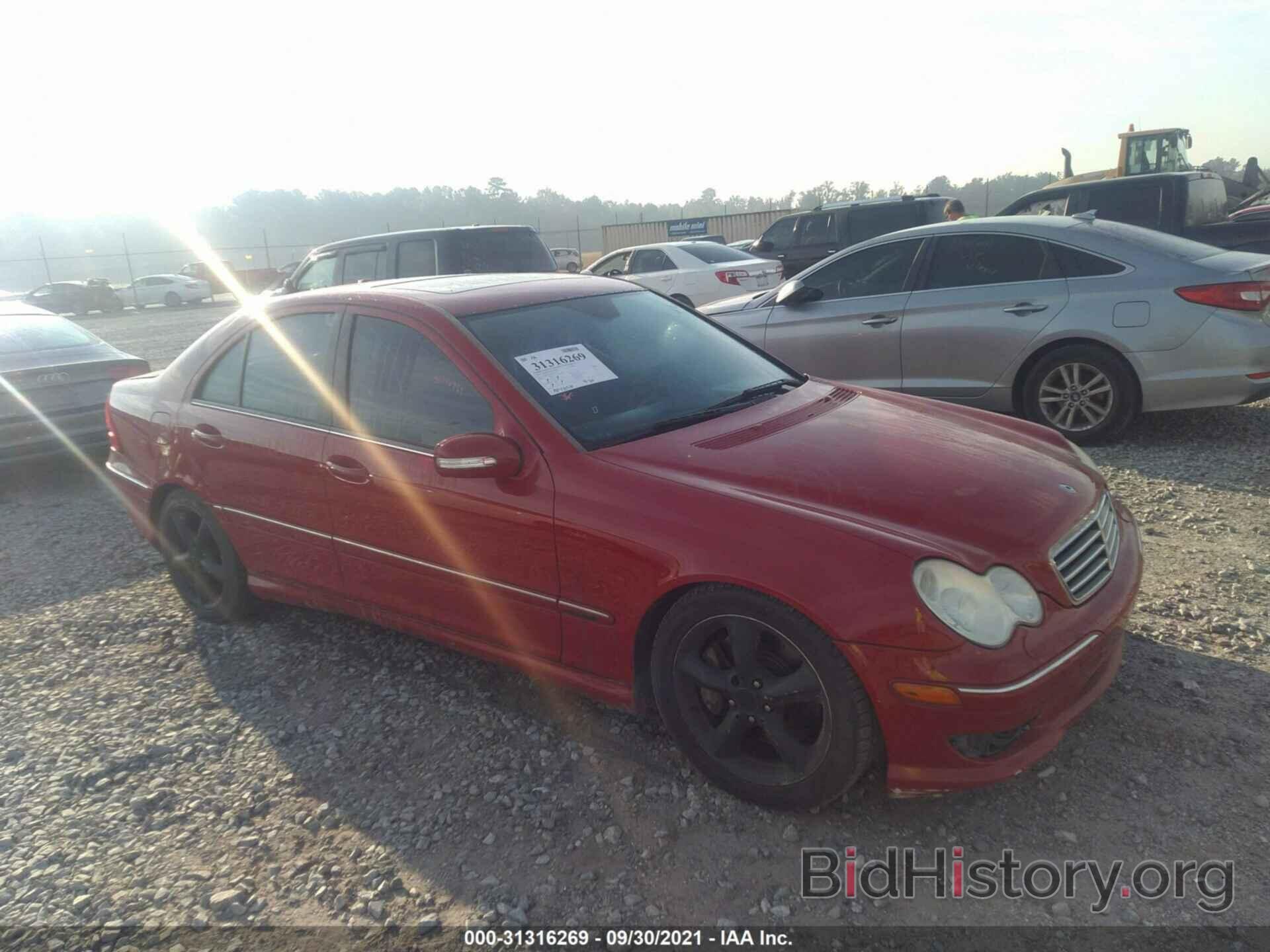 Photo WDBRF52HX6F830074 - MERCEDES-BENZ C-CLASS 2006