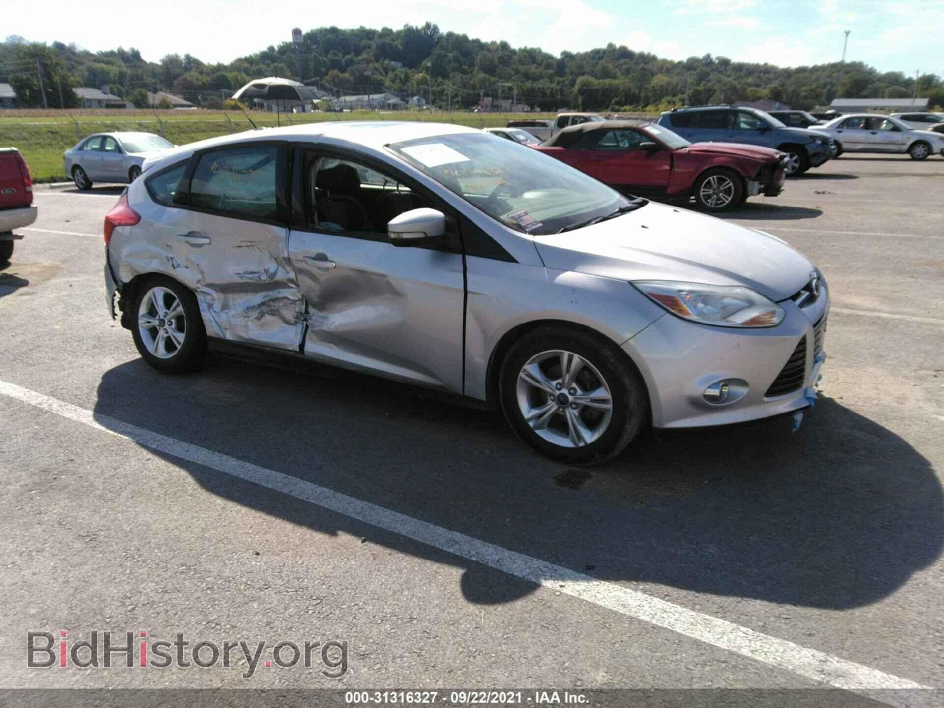 Photo 1FAHP3K24CL226159 - FORD FOCUS 2012
