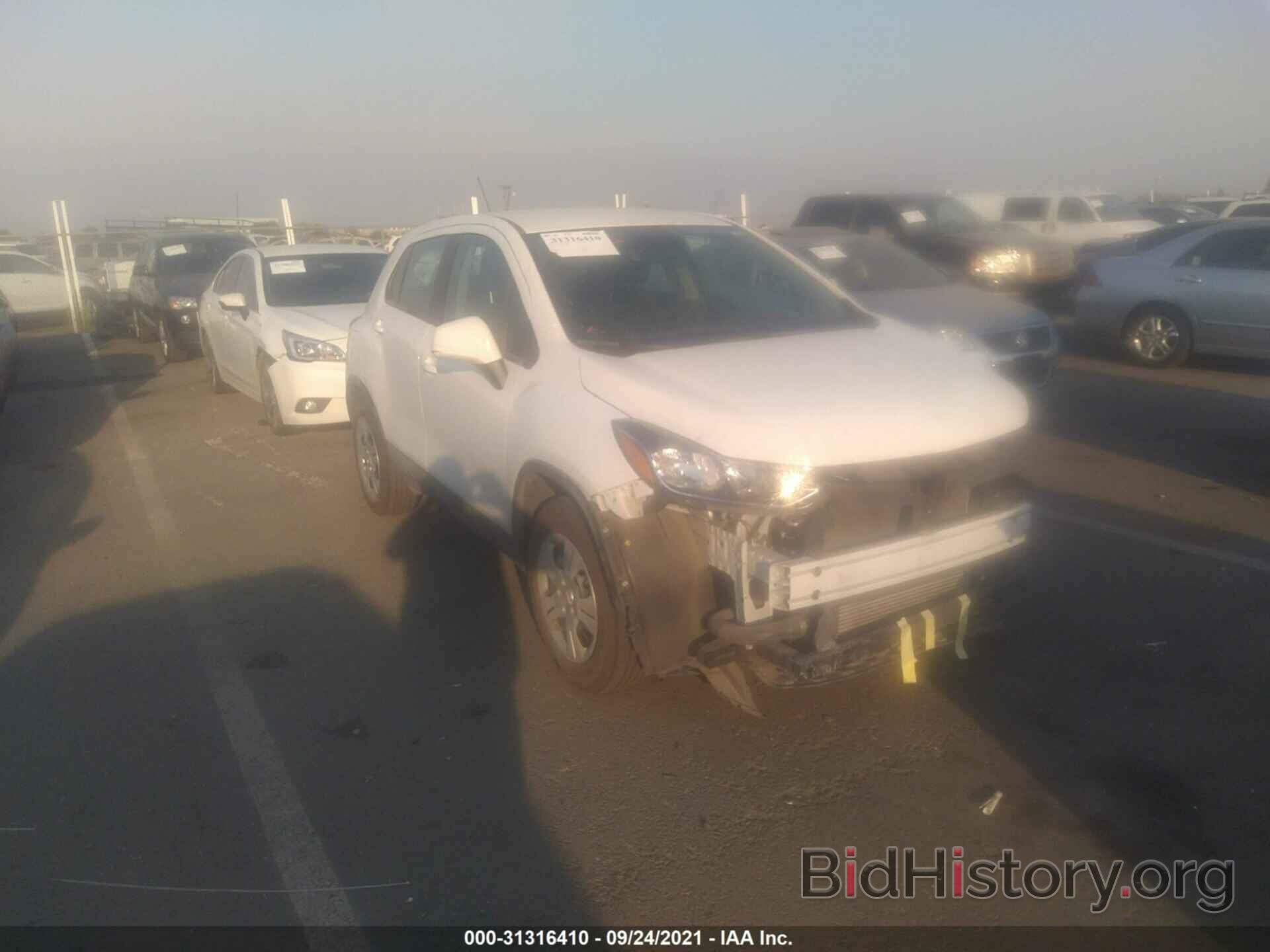 Photo KL7CJKSBXJB699175 - CHEVROLET TRAX 2018