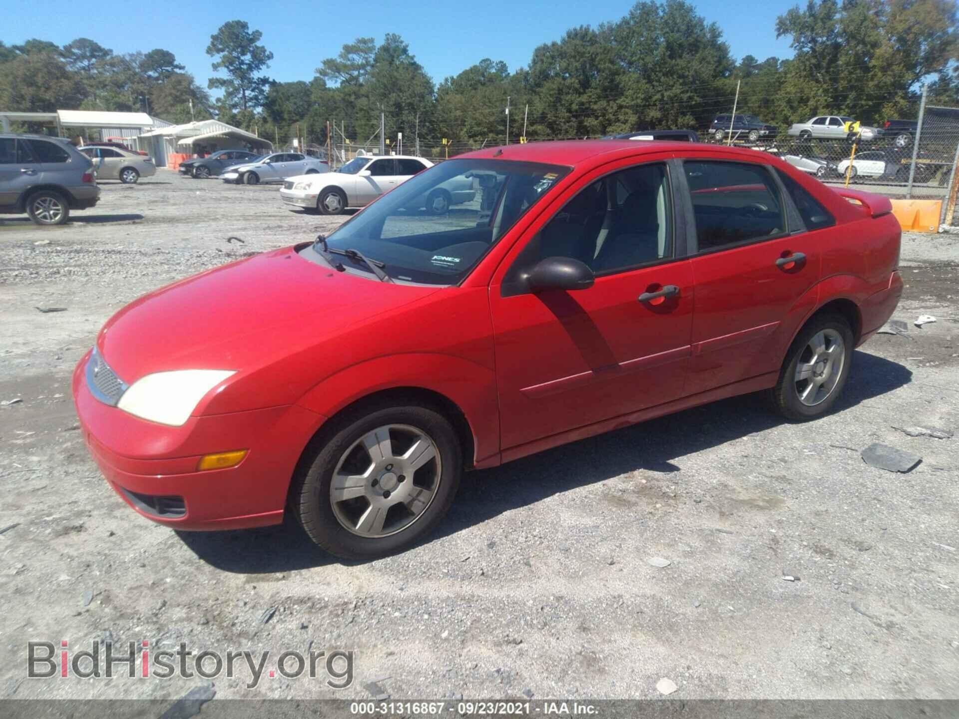 2007 FORD FOCUS - VIN: 1FAHP34N87W182887 - Фото 2