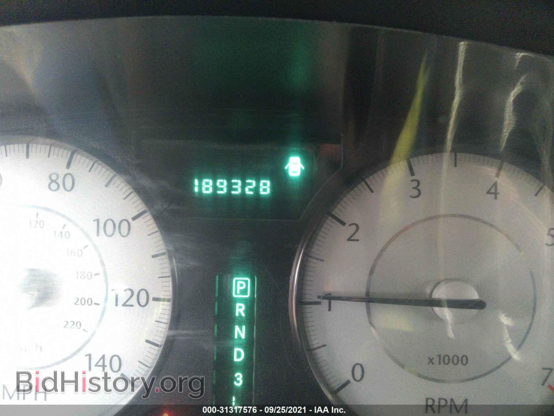 2010 CHRYSLER 300 - VIN: 2C3CA4CD2AH101705 - Фото 7