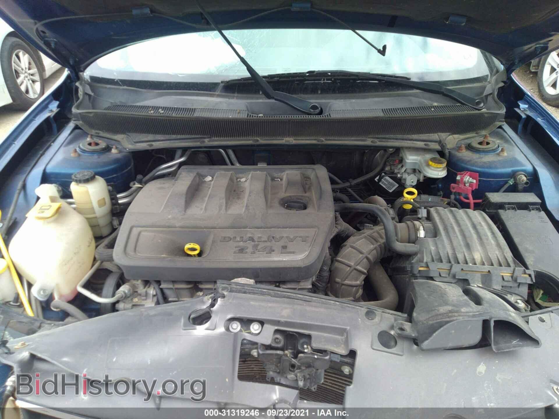 2010 CHRYSLER SEBRING - VIN: 1C3CC5FB1AN176400 - Фото 10