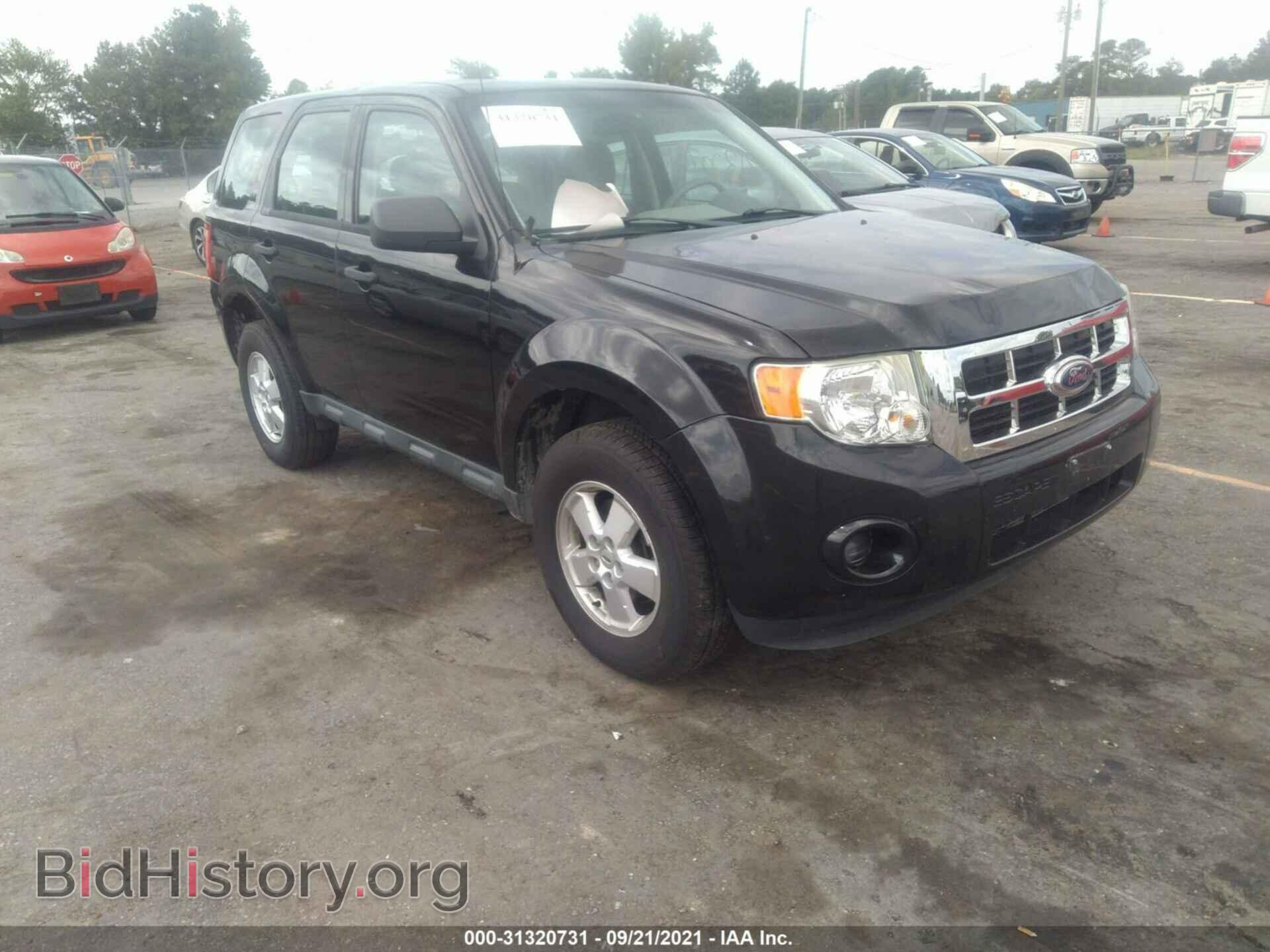 Фотография 1FMCU0C76BKA85665 - FORD ESCAPE 2011