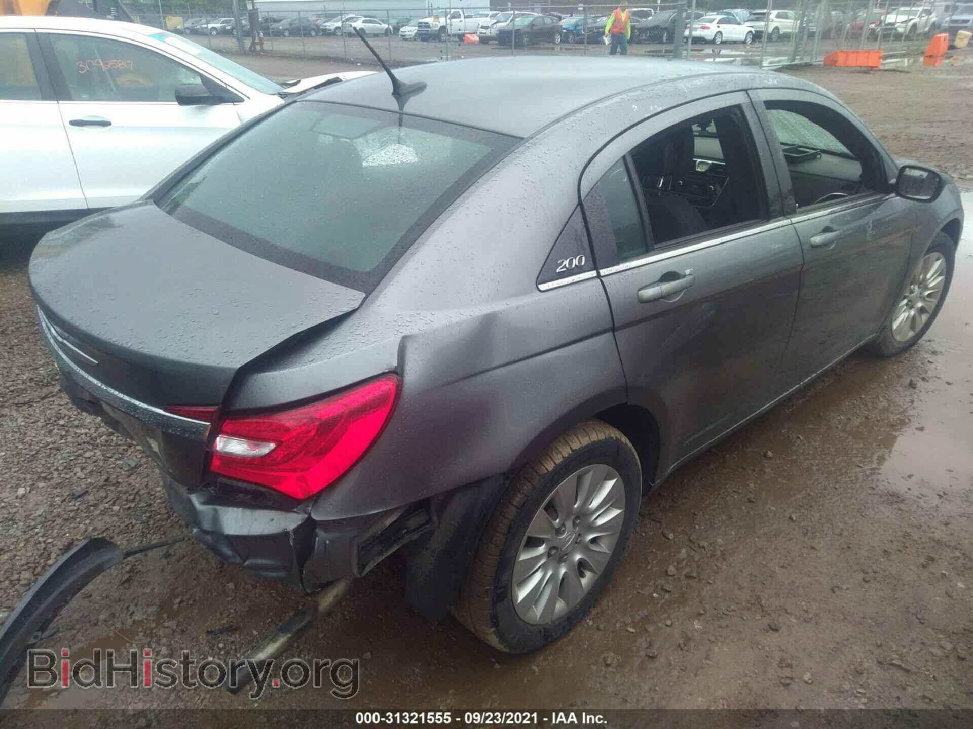 2012 CHRYSLER 200 - VIN: 1C3CCBAB4CN321132 - Фото 4