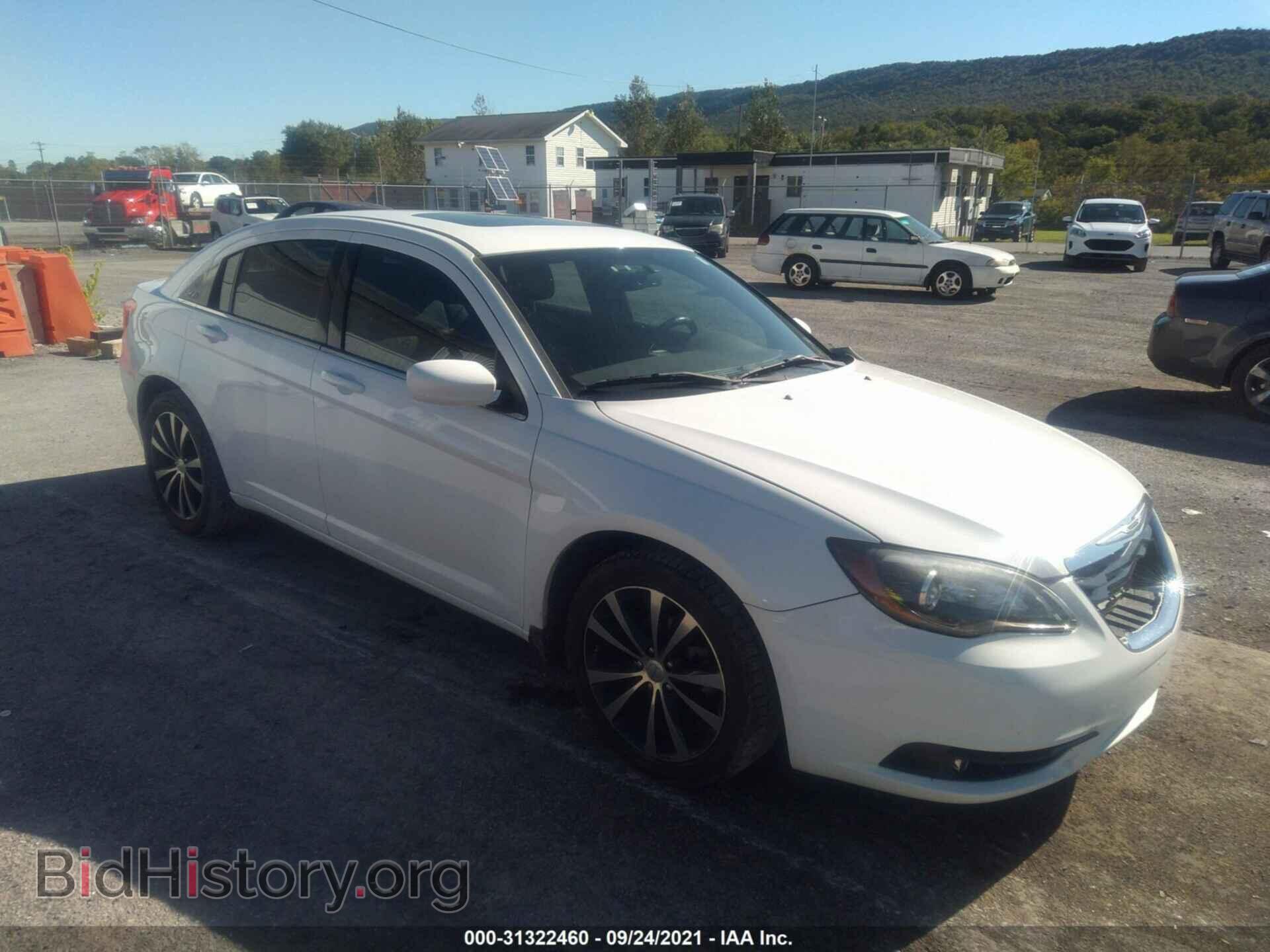 Photo 1C3BC8FG3BN567106 - CHRYSLER 200 2011