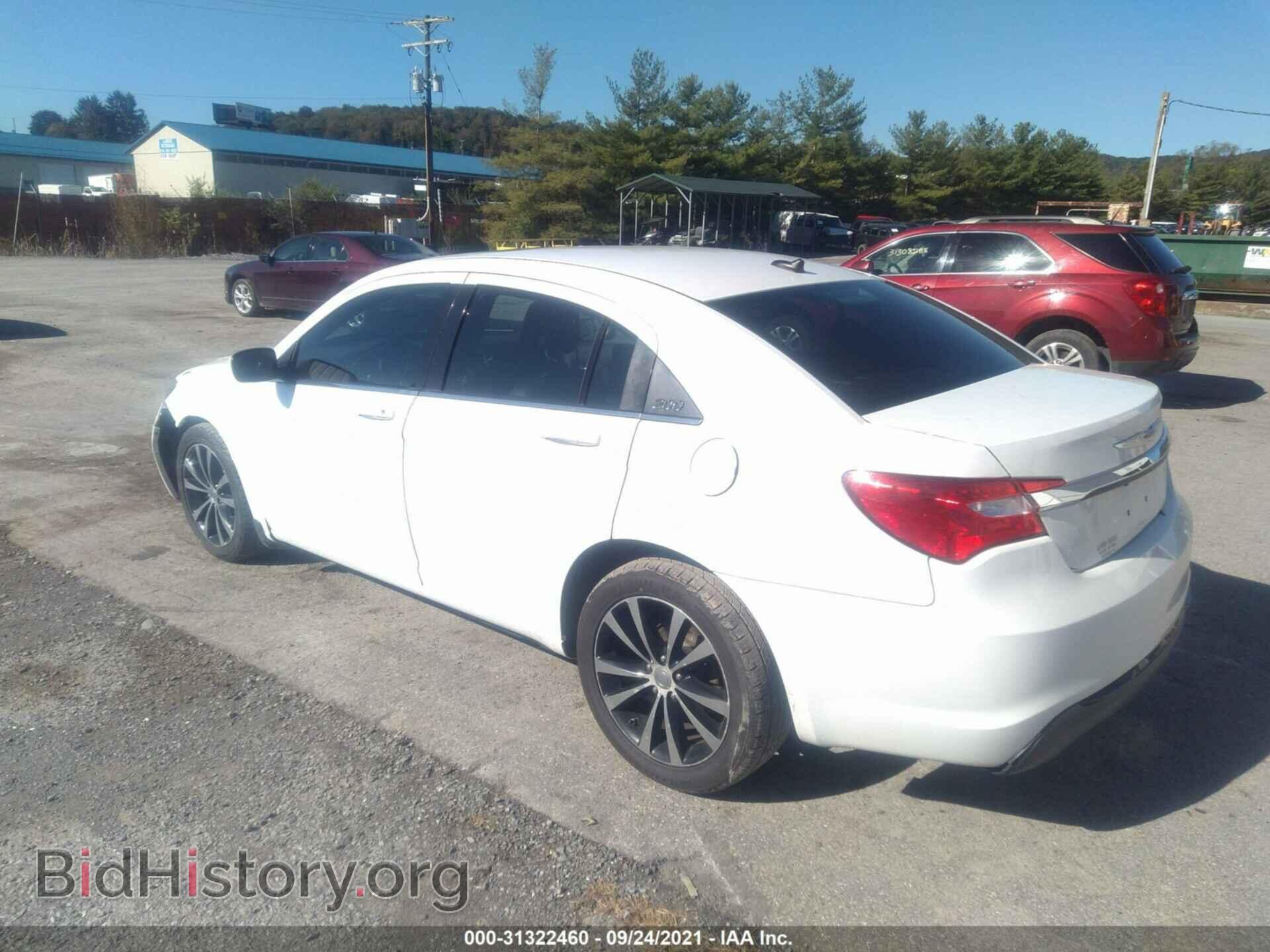2011 CHRYSLER 200 - VIN: 1C3BC8FG3BN567106 - Фото 3