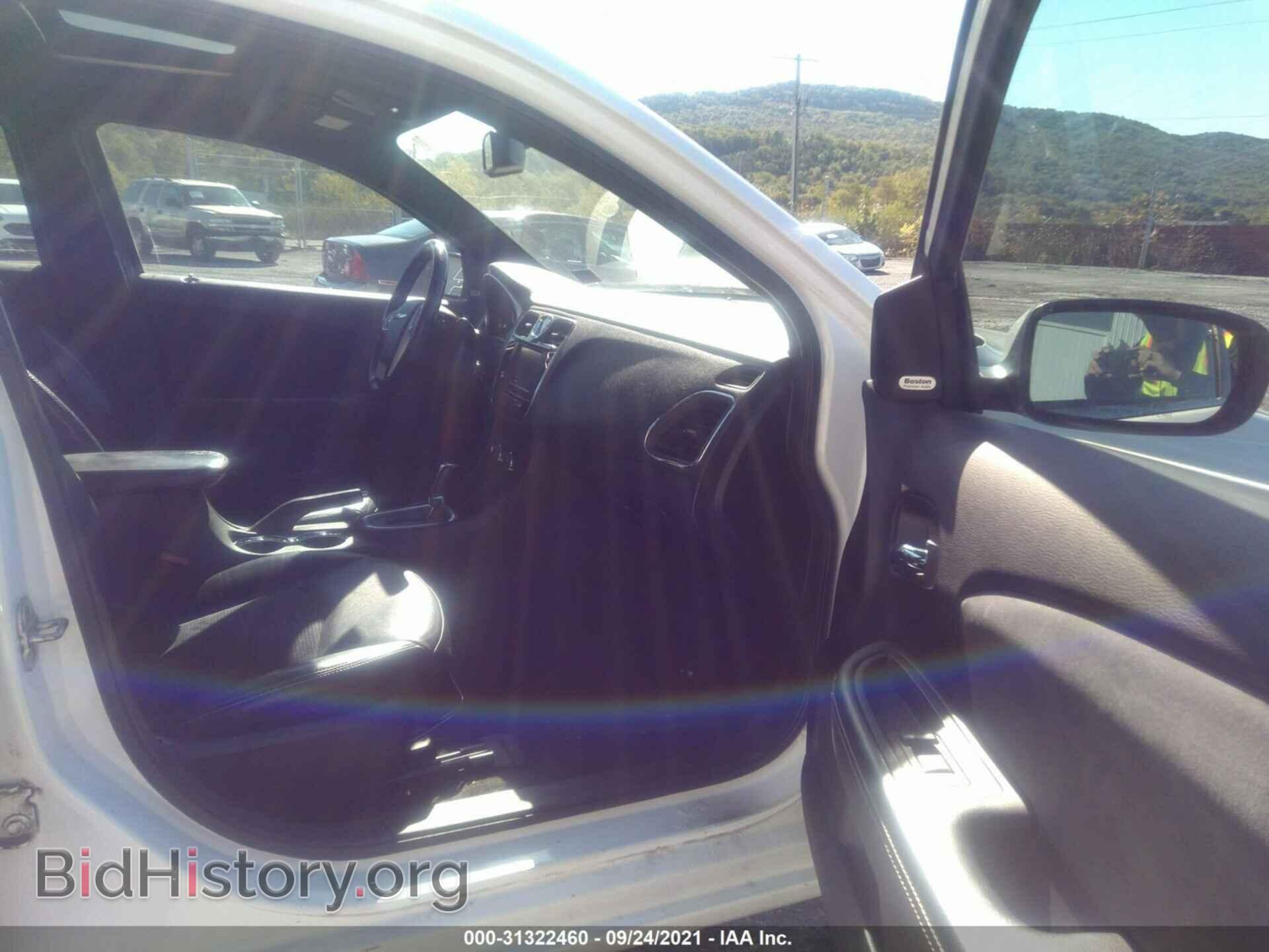2011 CHRYSLER 200 - VIN: 1C3BC8FG3BN567106 - Фото 5