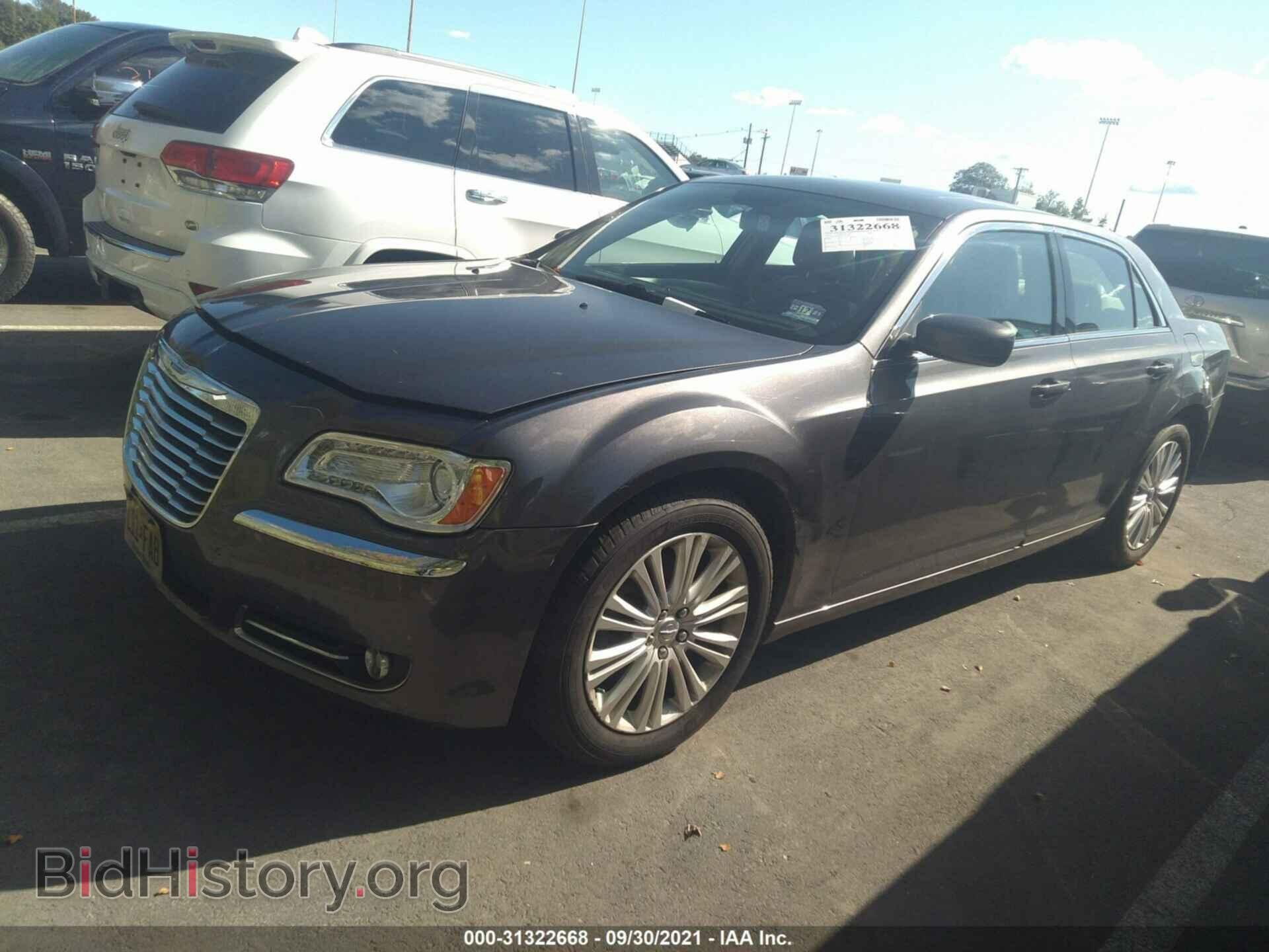 2014 CHRYSLER 300 - VIN: 2C3CCARG2EH377141 - Фото 2