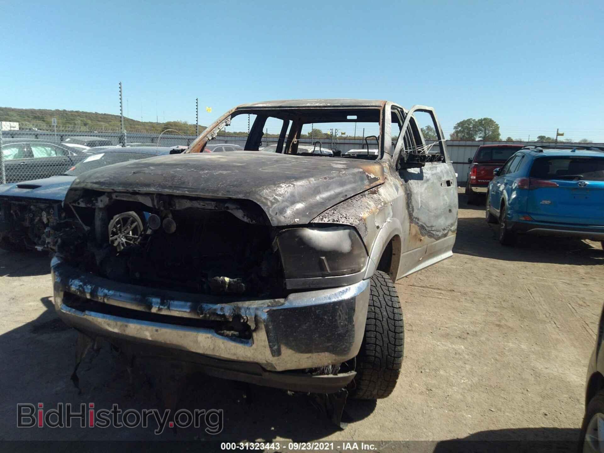 2011 RAM 2500 - VIN: 3D7TT2CT8BG584772 - Фото 2
