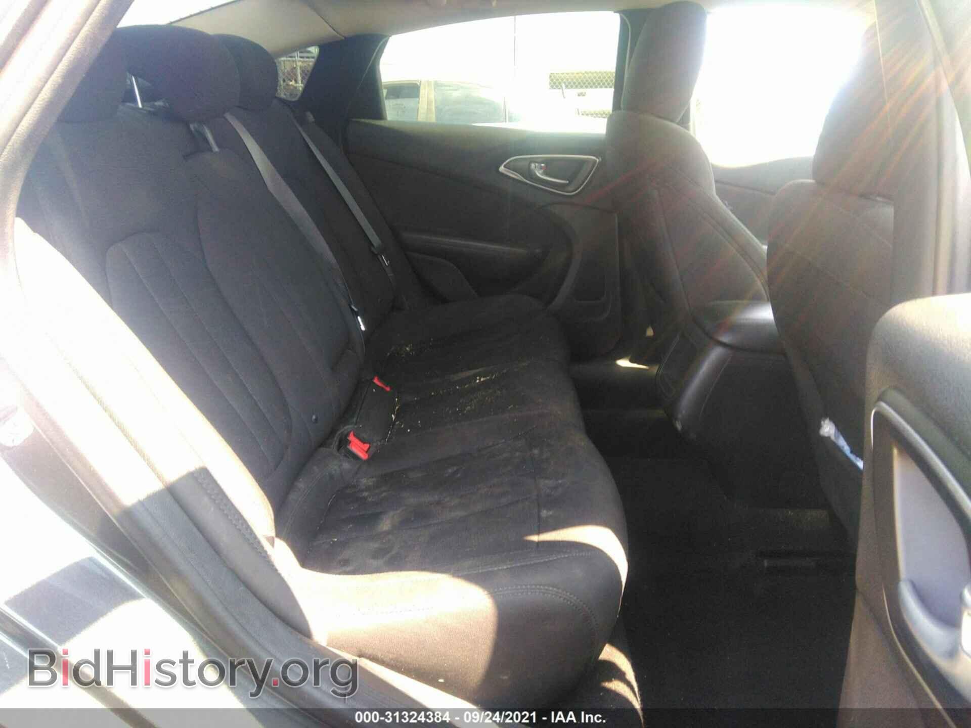2016 CHRYSLER 200 - VIN: 1C3CCCFBXGN158166 - Photo 8