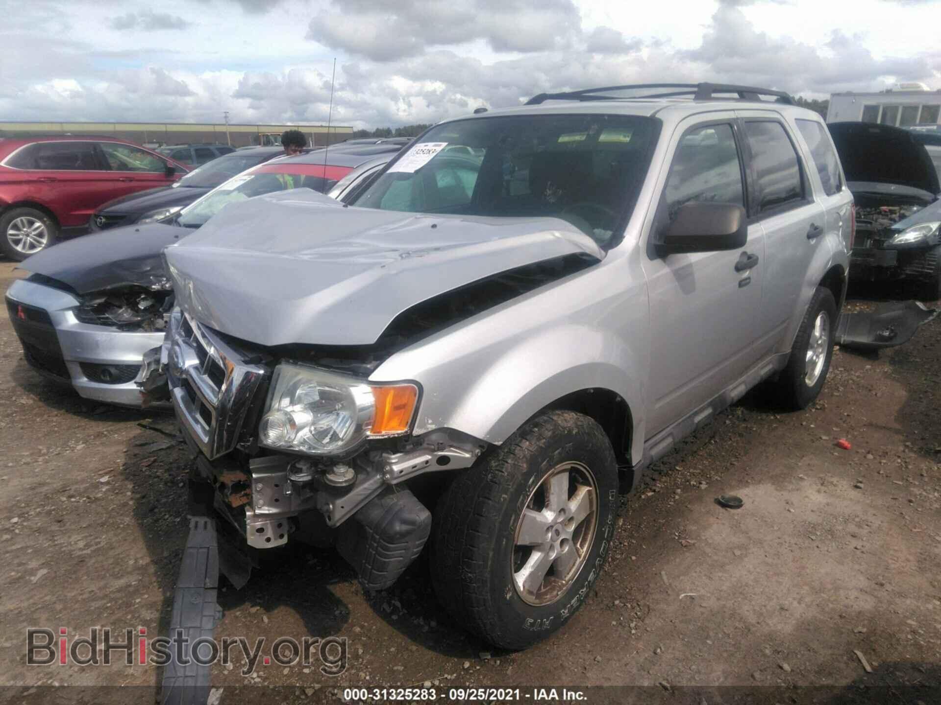 2009 FORD ESCAPE - VIN: 1FMCU03769KB56440 - Фото 2