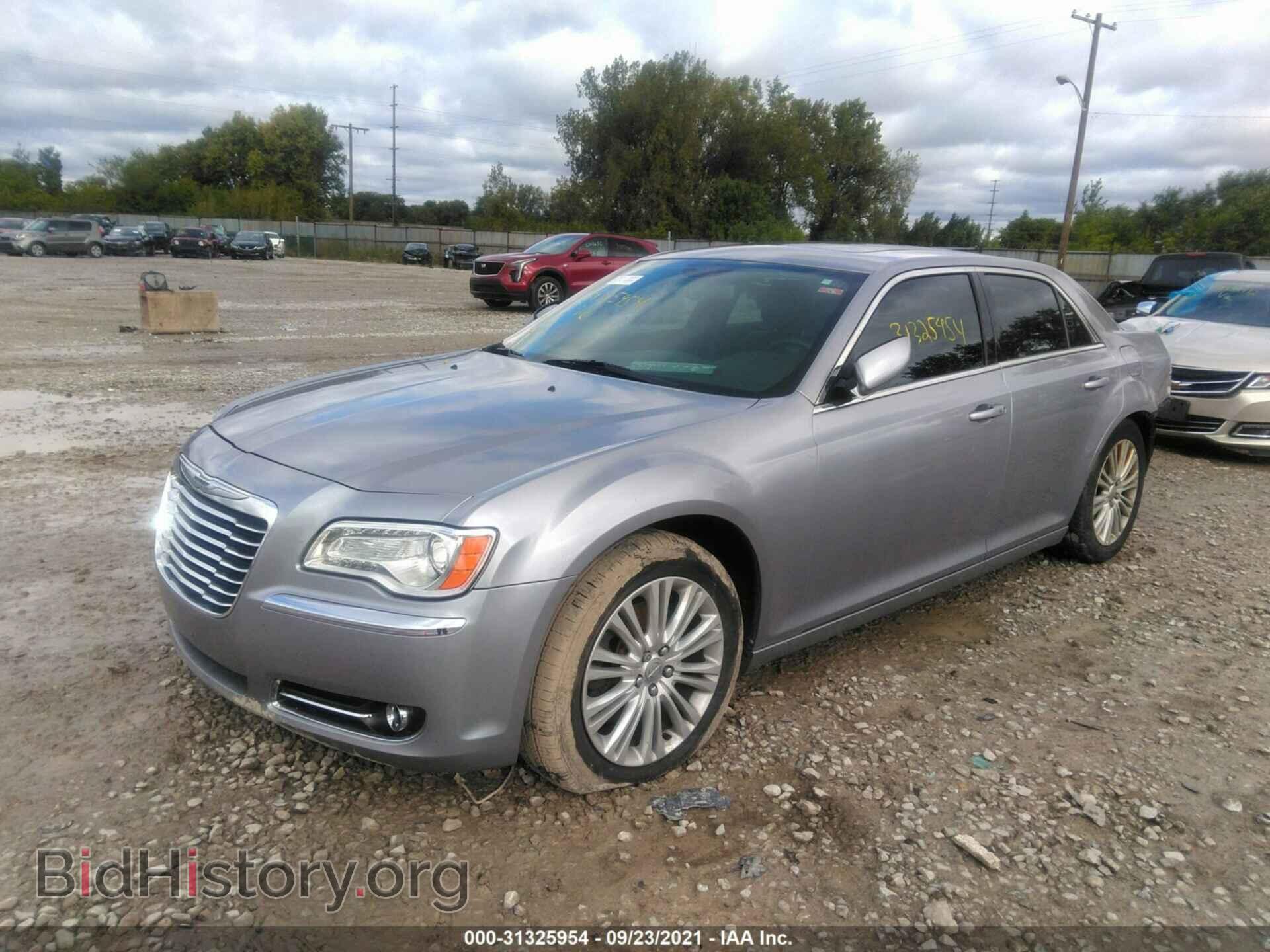 2014 CHRYSLER 300 - VIN: 2C3CCARG5EH374282 - Фото 2