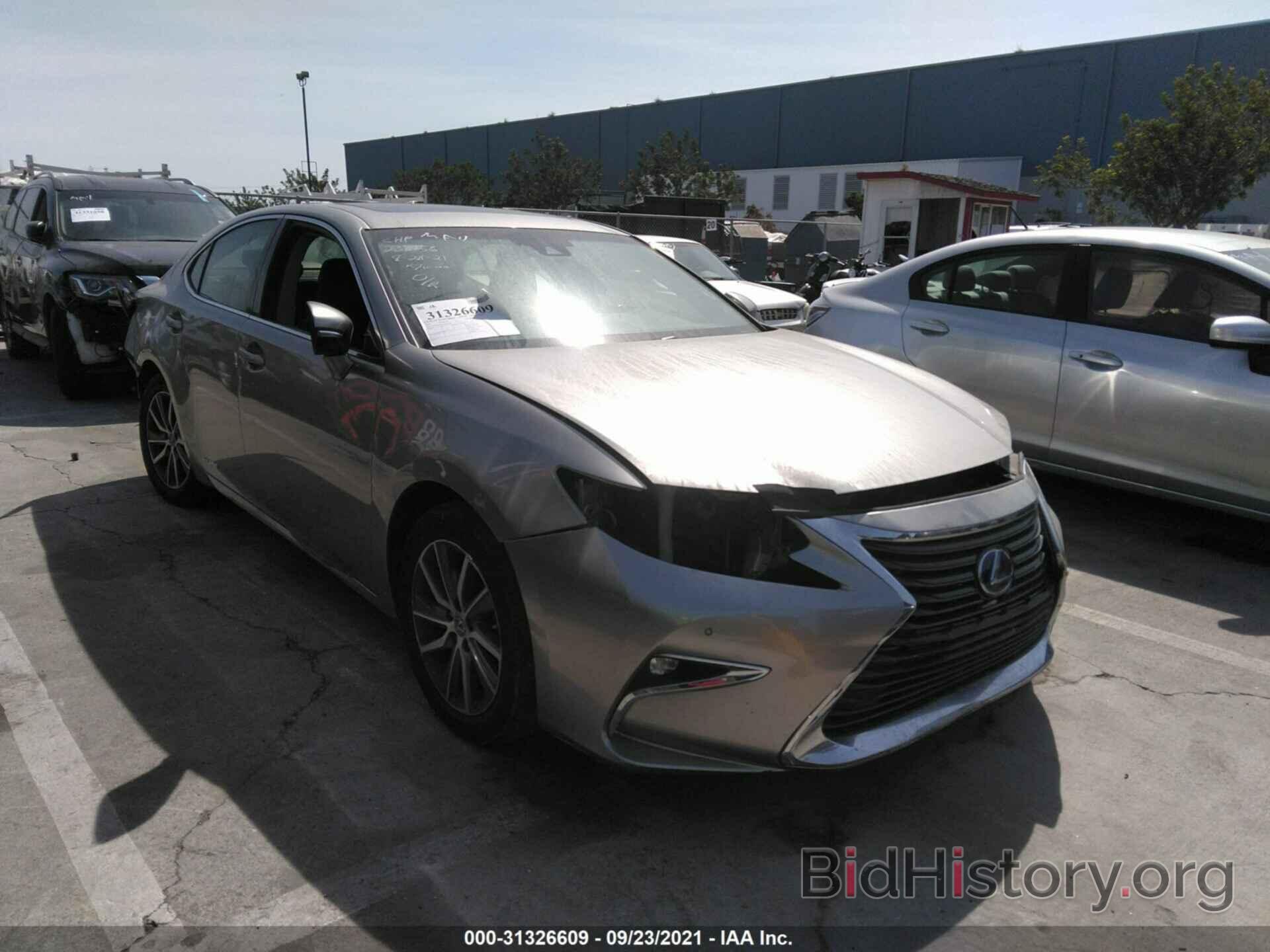 Фотография JTHBW1GG7G2105504 - LEXUS ES 300H 2016