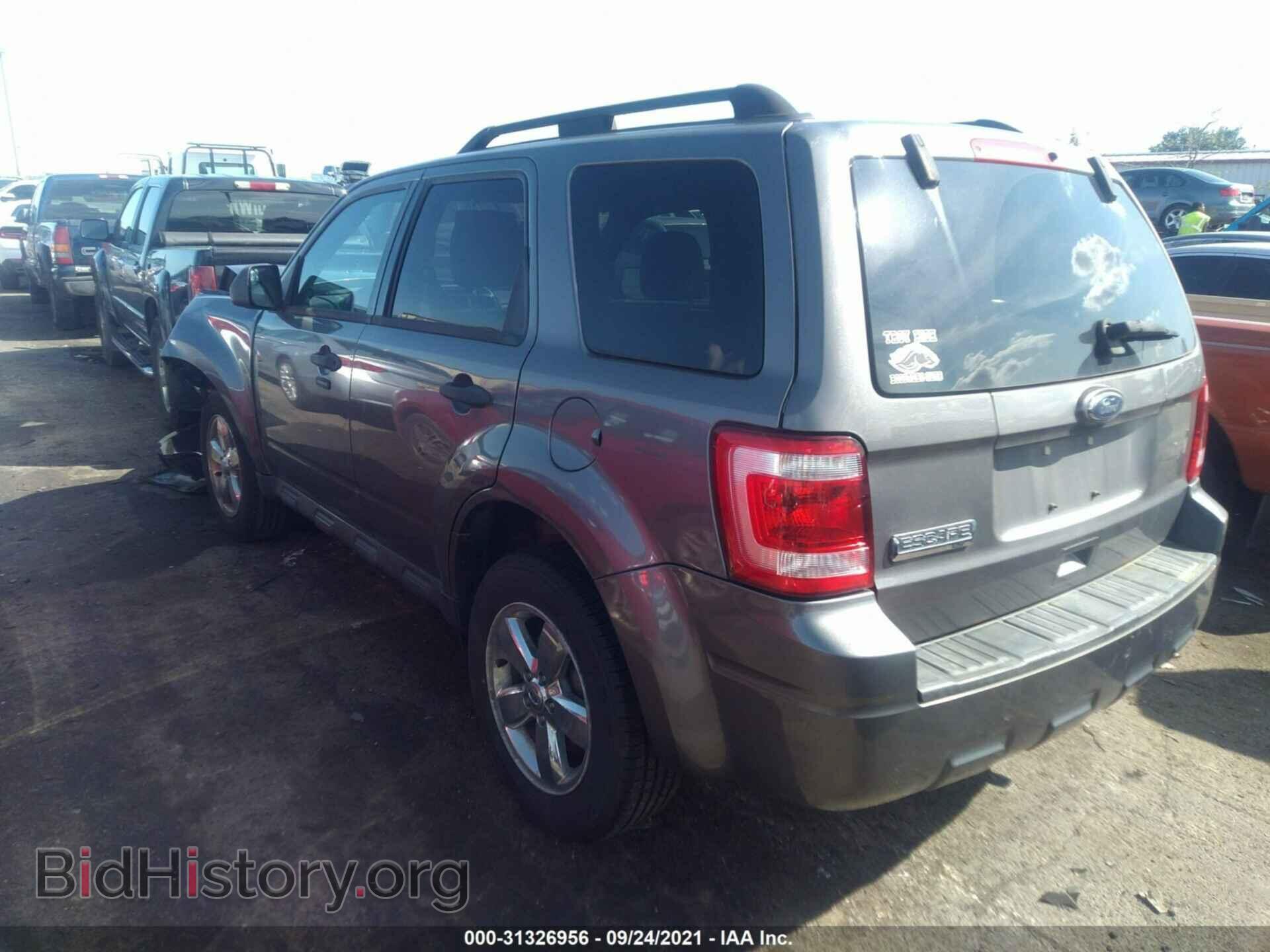 2011 FORD ESCAPE - VIN: 1FMCU9D75BKA06747 - Фото 3