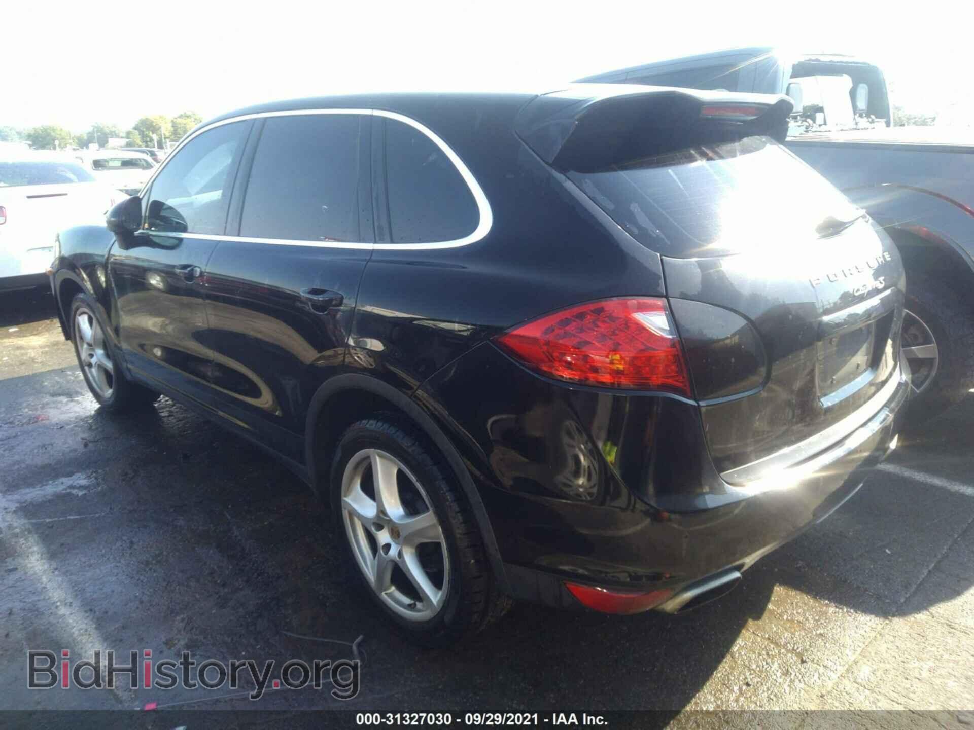 2011 PORSCHE CAYENNE - VIN: WP1AA2A24BLA03898 - Фото 3