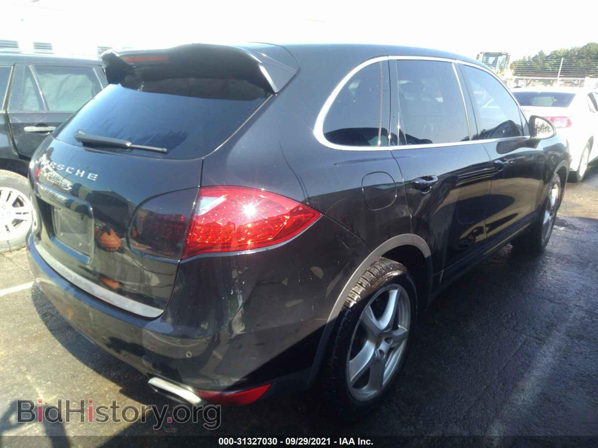 2011 PORSCHE CAYENNE - VIN: WP1AA2A24BLA03898 - Фото 4