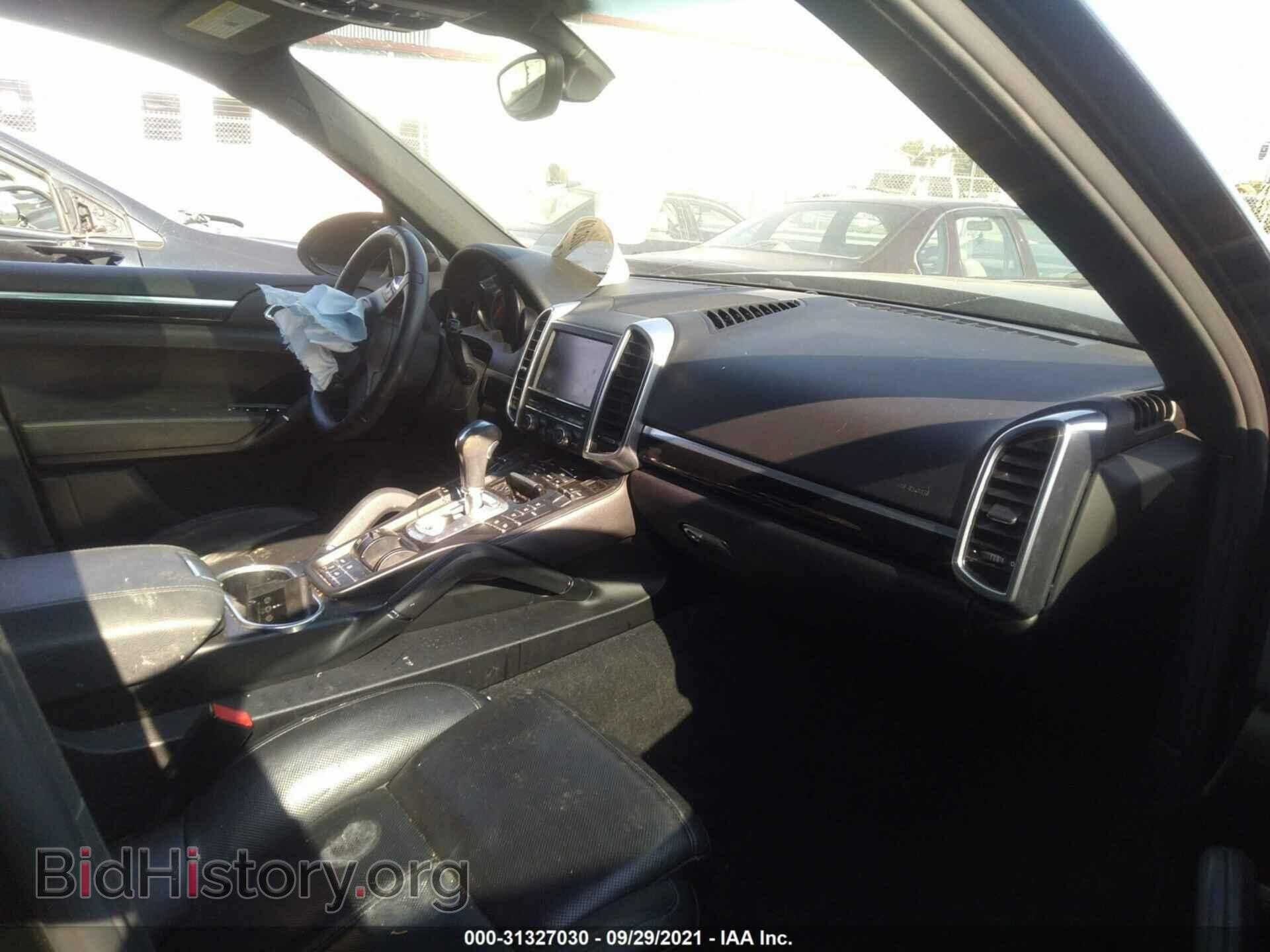 2011 PORSCHE CAYENNE - VIN: WP1AA2A24BLA03898 - Фото 5
