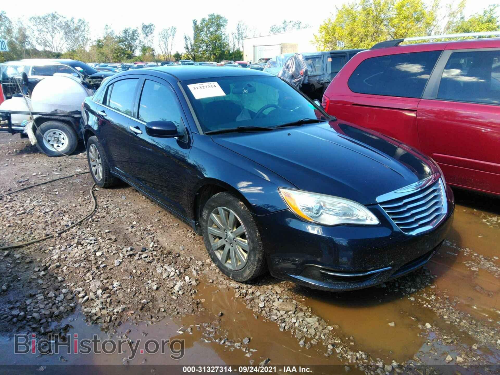 Photo 1C3BC1FB5BN538041 - CHRYSLER 200 2011