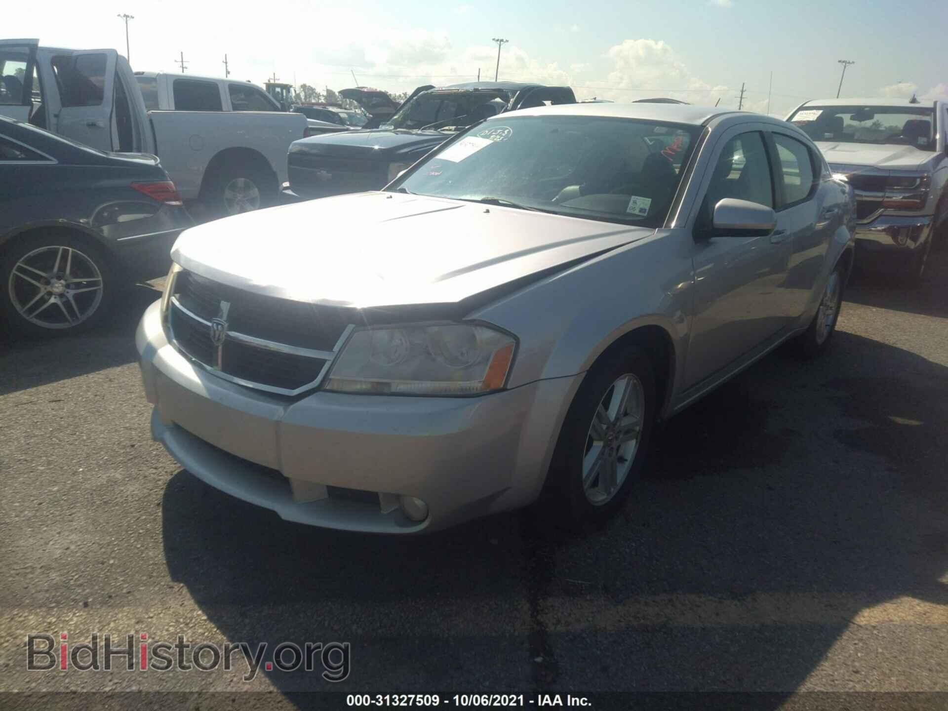 2010 DODGE AVENGER - VIN: 1B3CC5FB8AN215075 - Photo 2