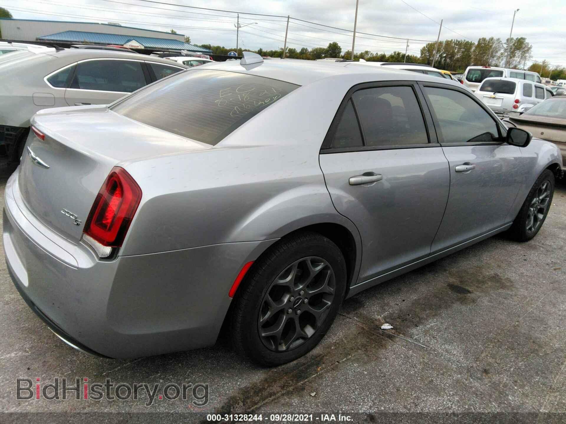 2015 CHRYSLER 300 - VIN: 2C3CCAGG0FH922998 - Фото 4