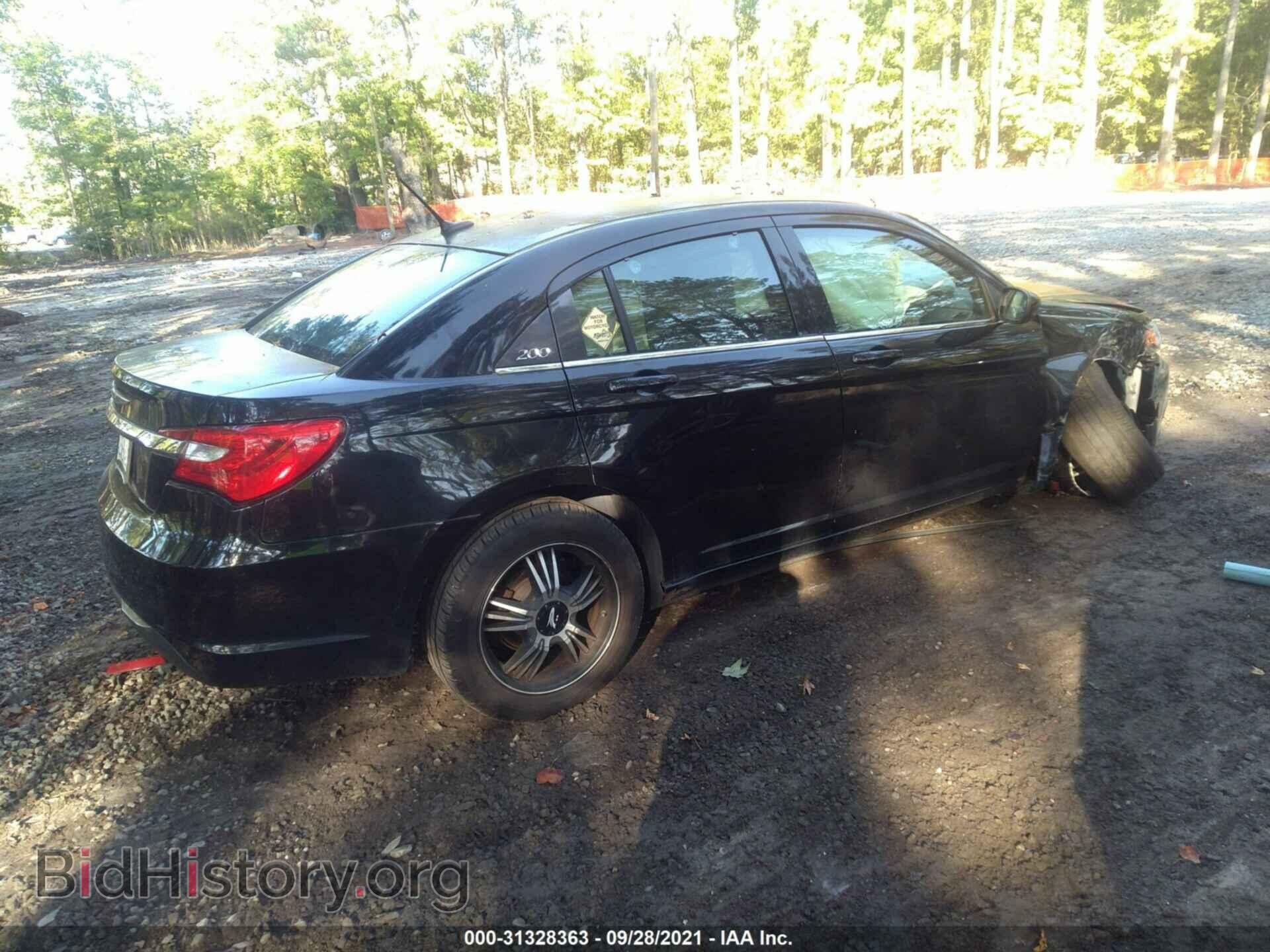 2013 CHRYSLER 200 - VIN: 1C3CCBAG2DN722188 - Фото 4