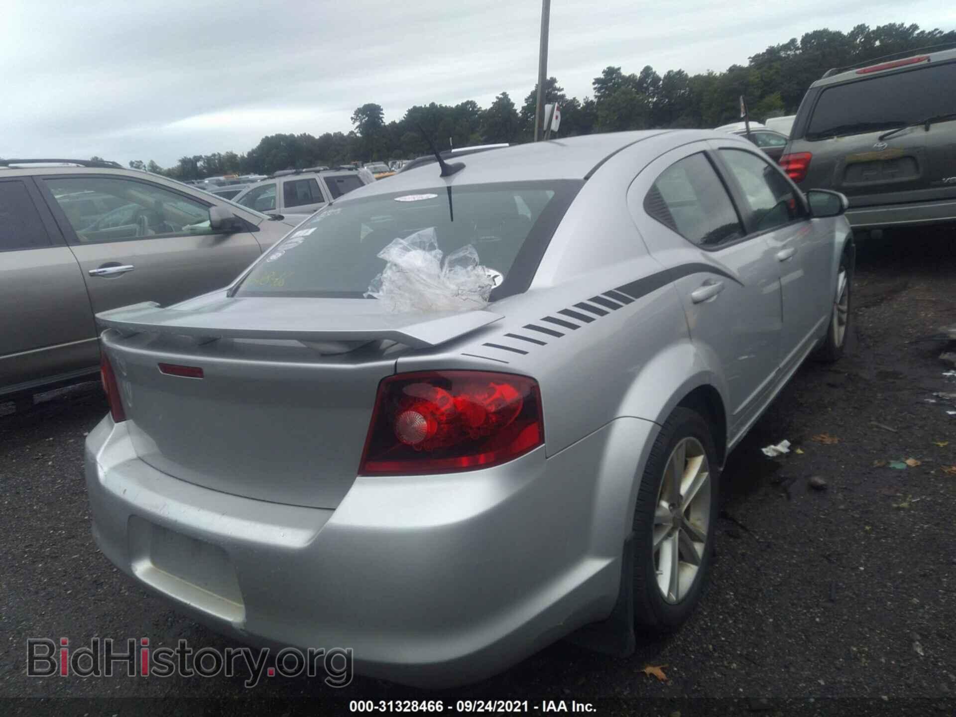 2011 DODGE AVENGER - VIN: 1B3BD1FG2BN584612 - Фото 4