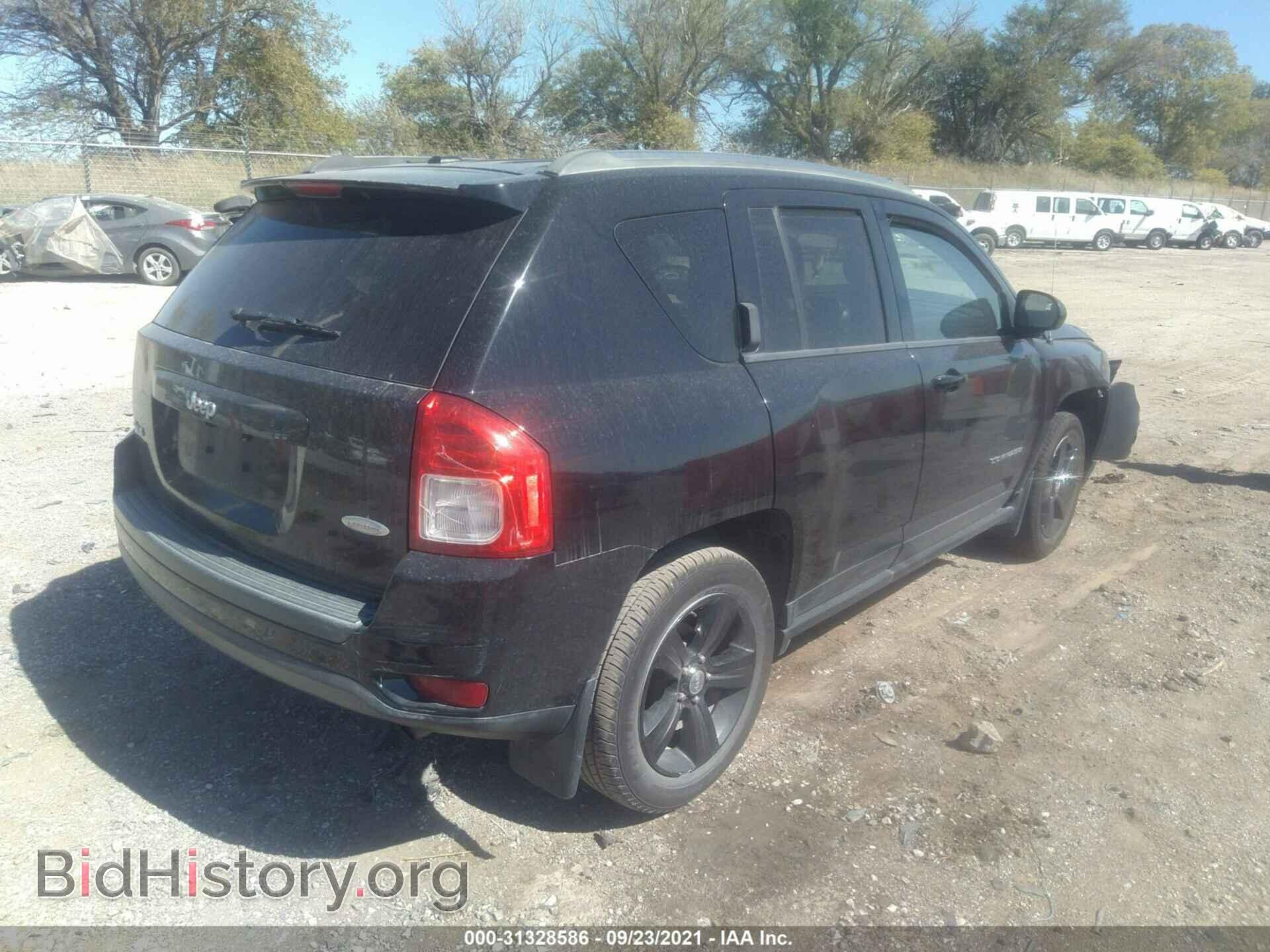 2012 JEEP COMPASS - VIN: 1C4NJDEBXCD604429 - Photo 4