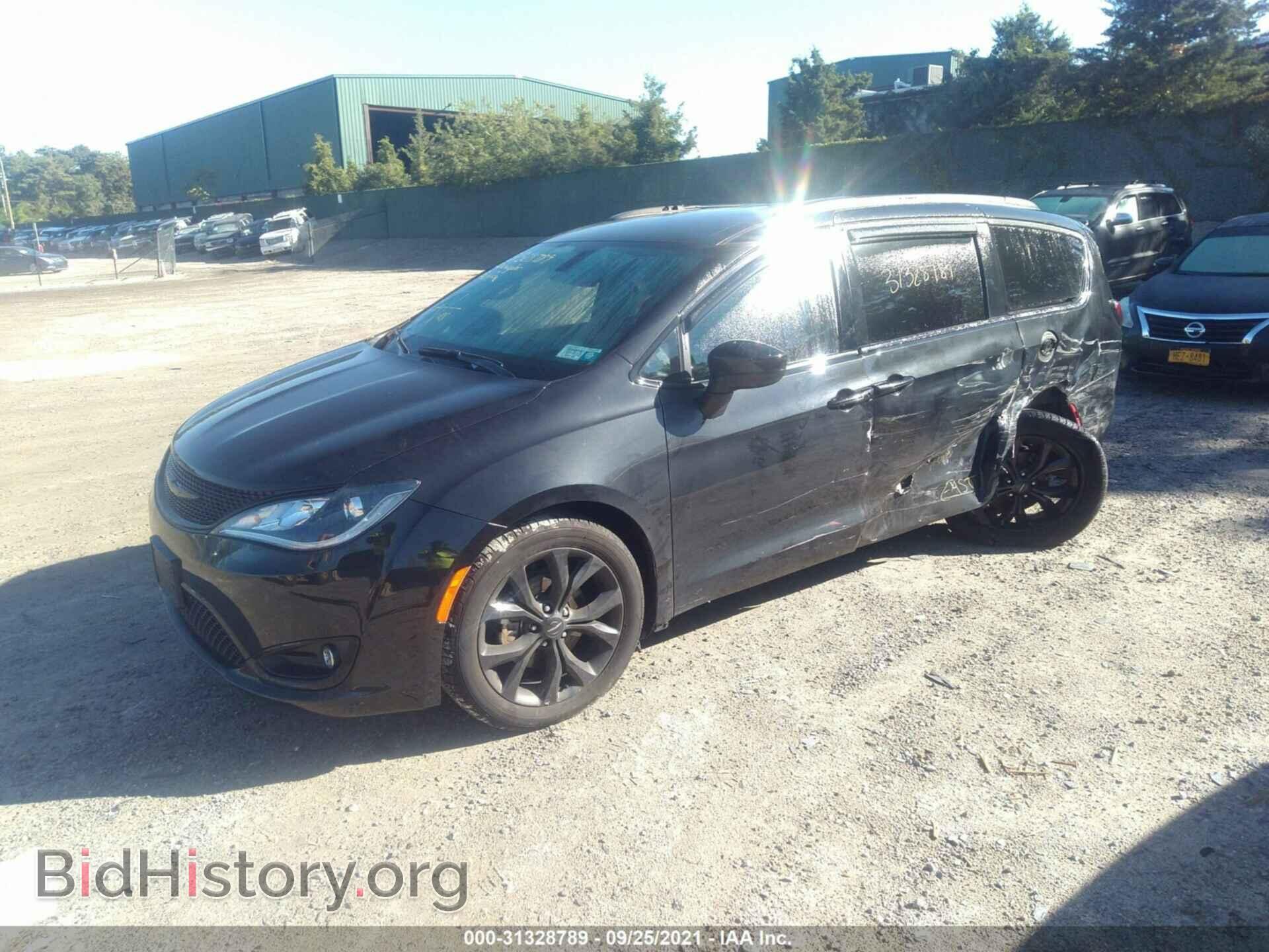2020 CHRYSLER PACIFICA - VIN: 2C4RC1BG0LR237919 - Photo 2