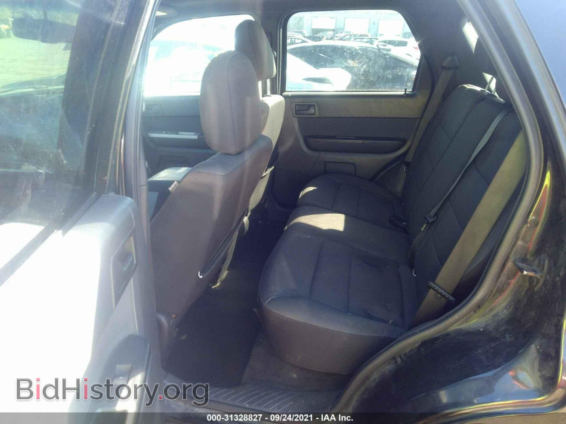 2011 FORD ESCAPE - VIN: 1FMCU0D72BKB23410 - Фото 8