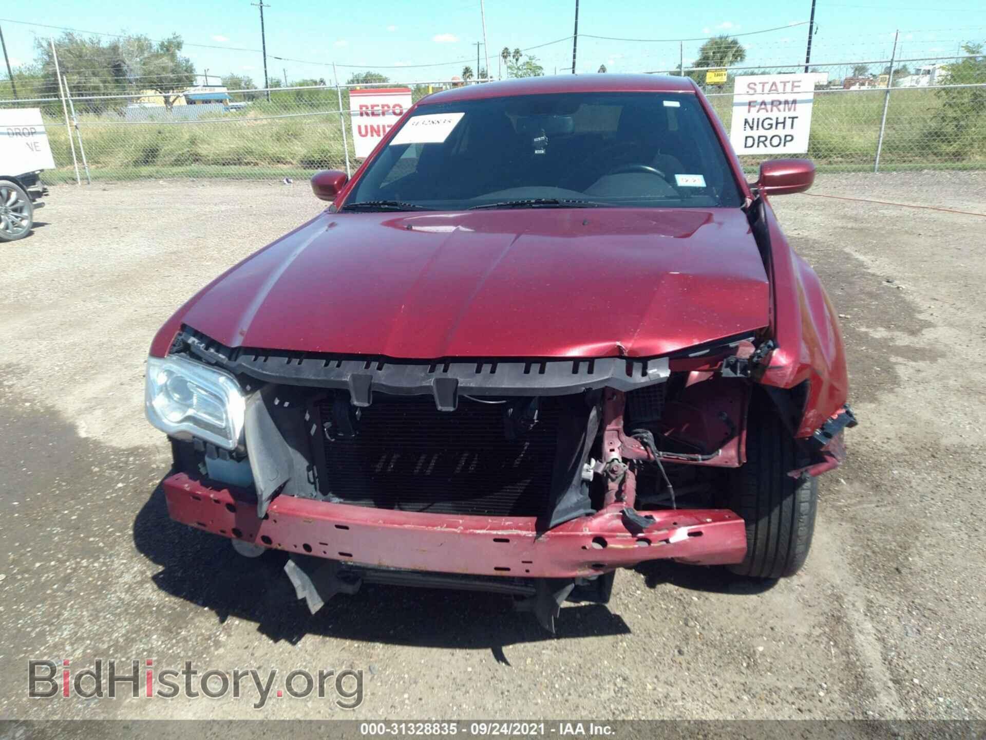 2012 CHRYSLER 300 - VIN: 2C3CCAAG2CH132820 - Фото 6