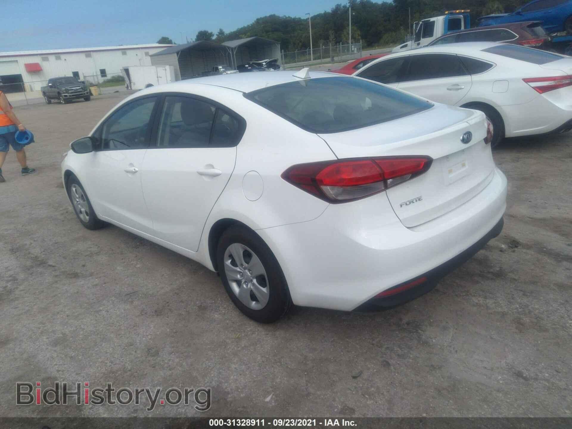 2017 KIA FORTE - VIN: 3KPFK4A73HE021208 - Фото 3