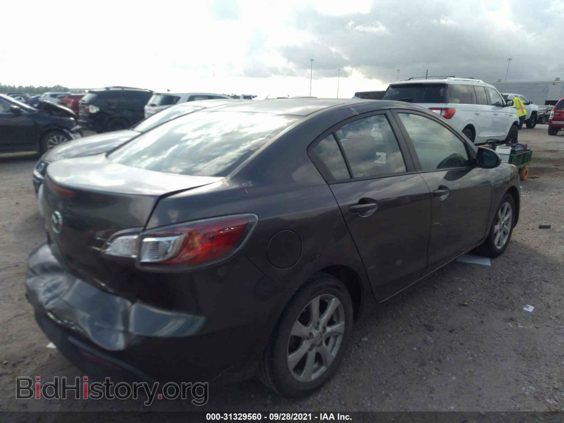 2011 MAZDA MAZDA3 - VIN: JM1BL1VF4B1403432 - Фото 4